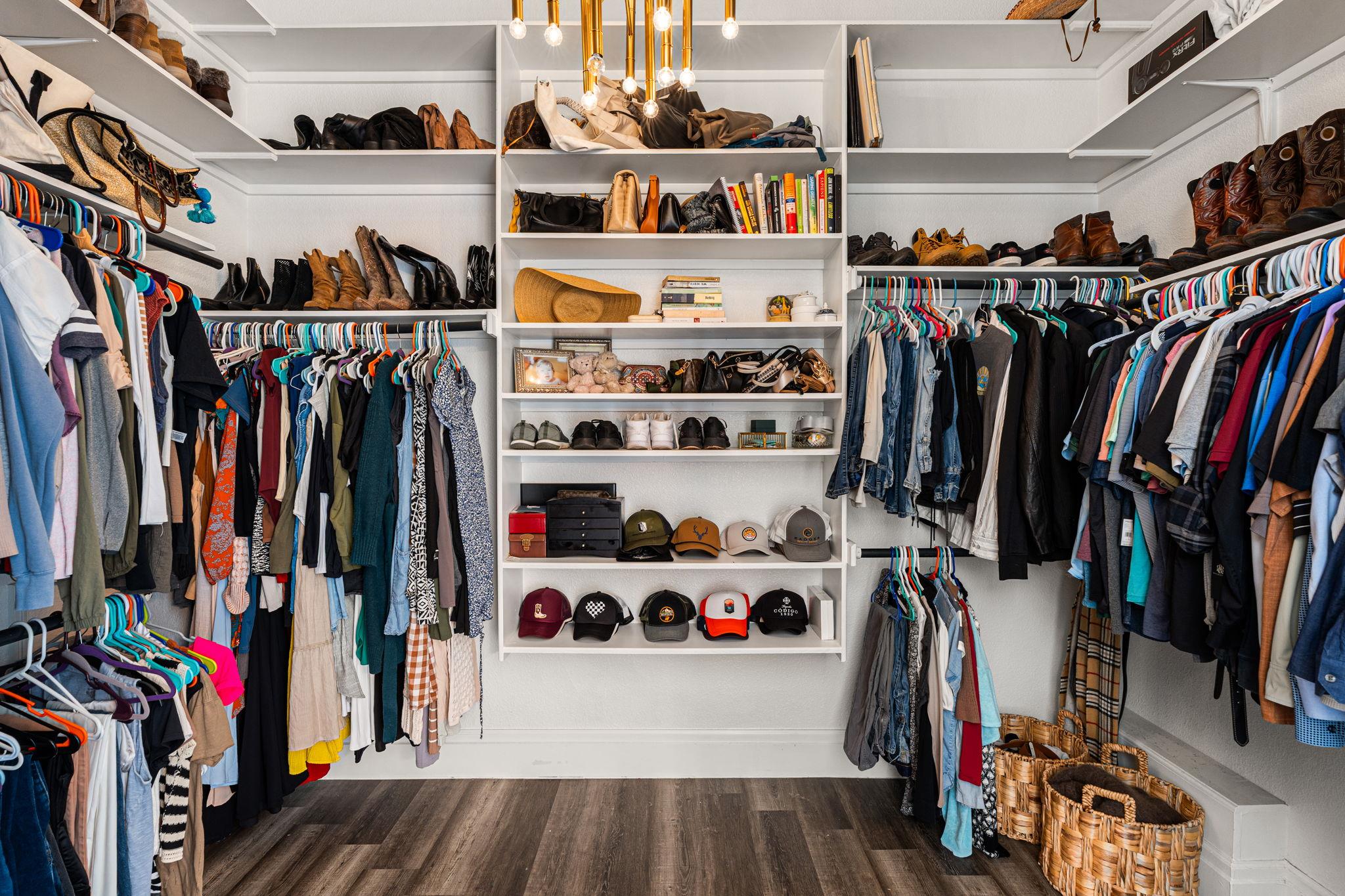 799 W Bartlett Dr, Buda, TX 78610