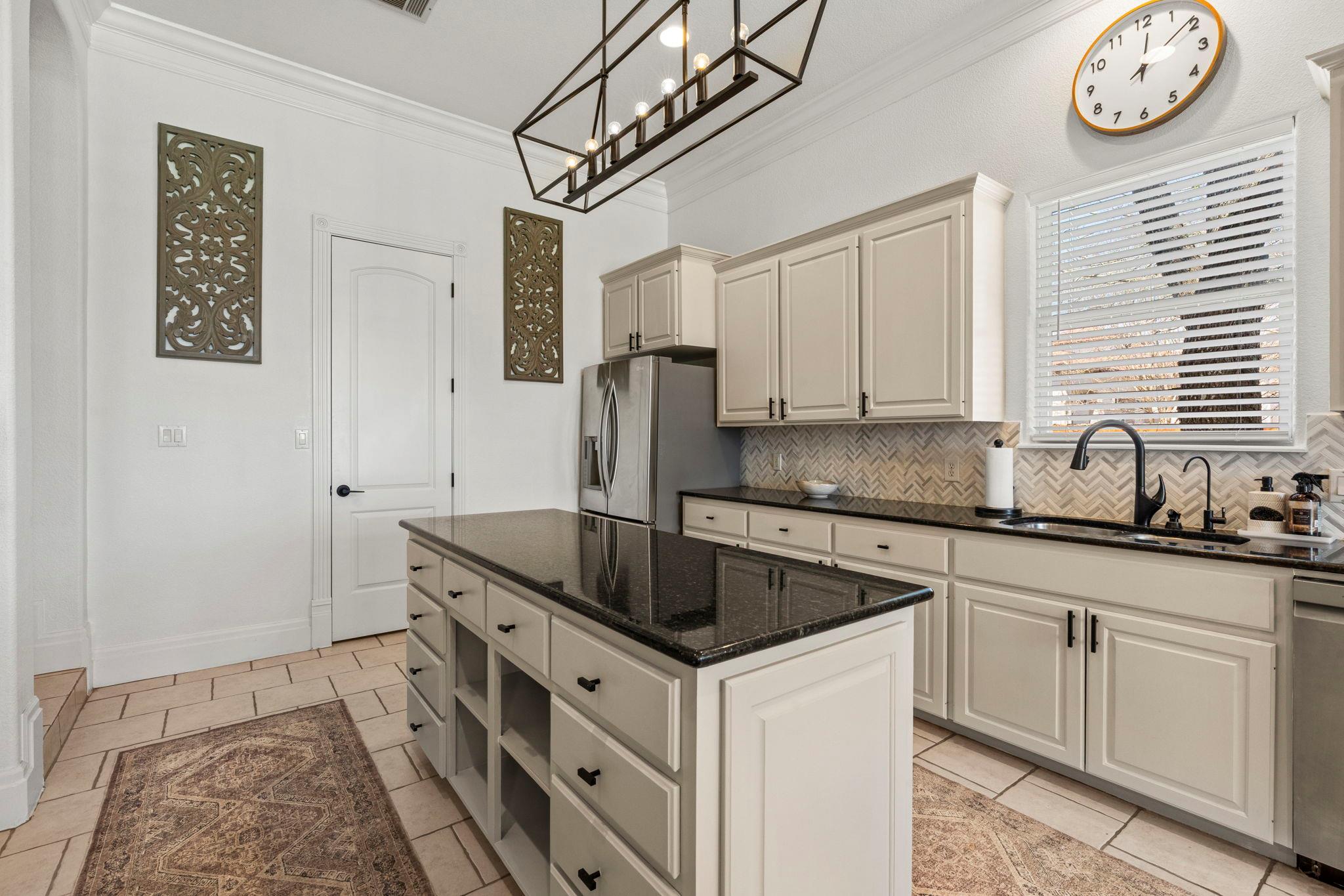 799 W Bartlett Dr, Buda, TX 78610