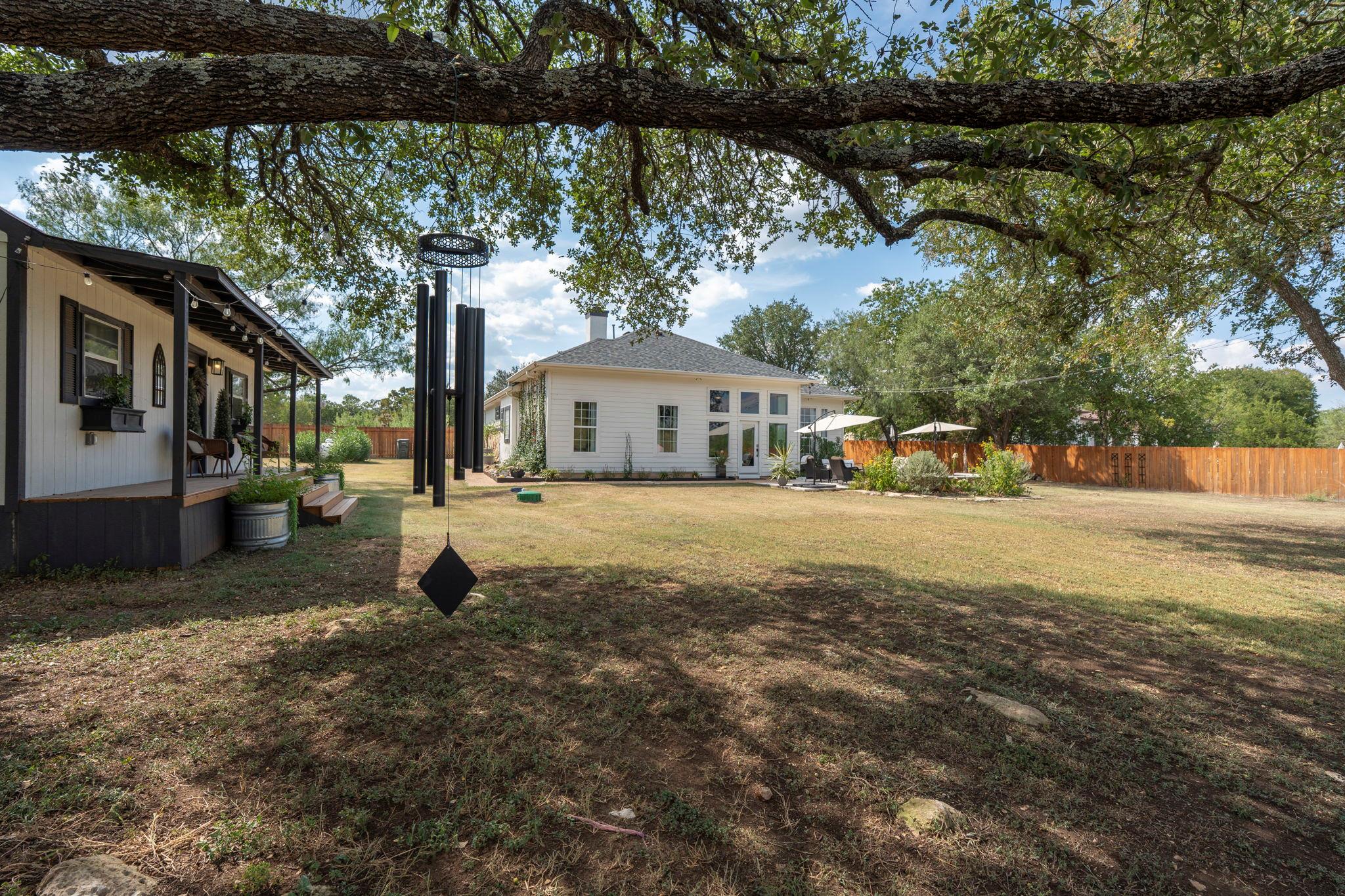 799 W Bartlett Dr, Buda, TX 78610