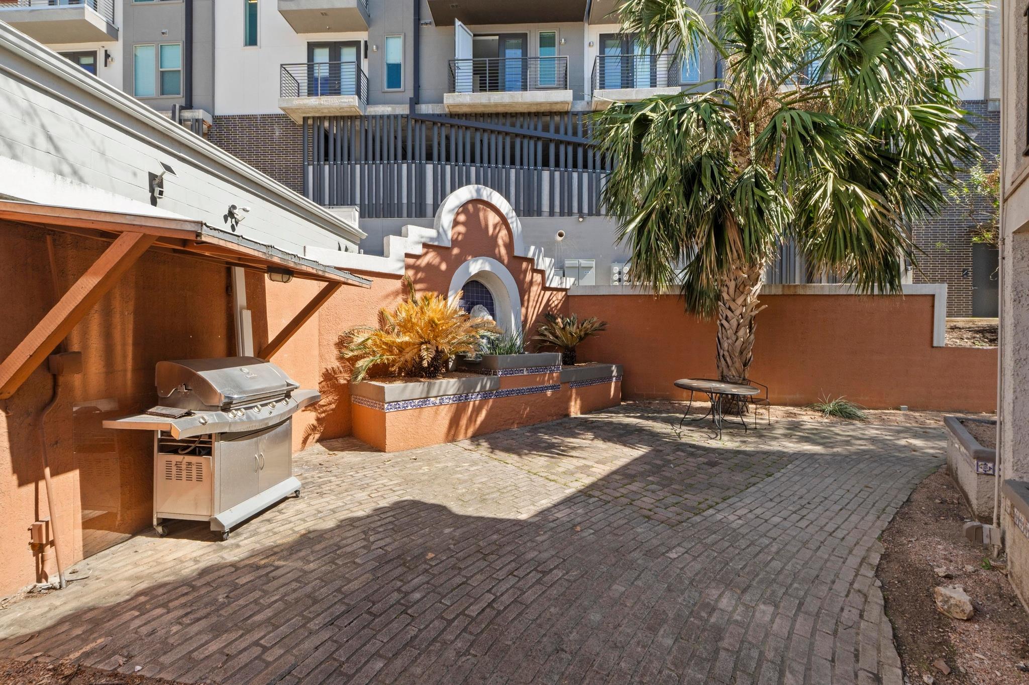 1101 Shoal Creek Blvd # 17, Austin, TX 78701