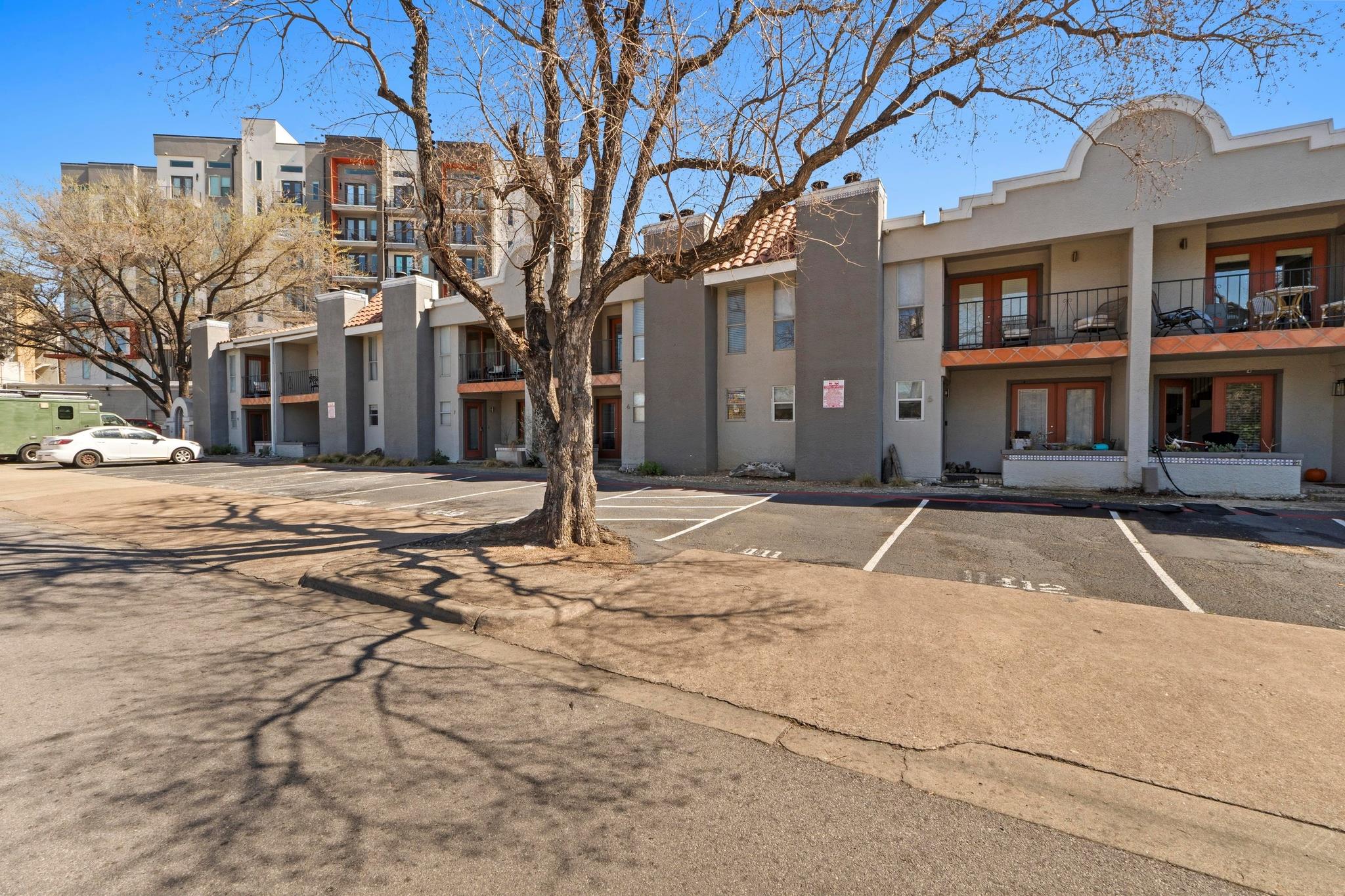 1101 Shoal Creek Blvd # 17, Austin, TX 78701