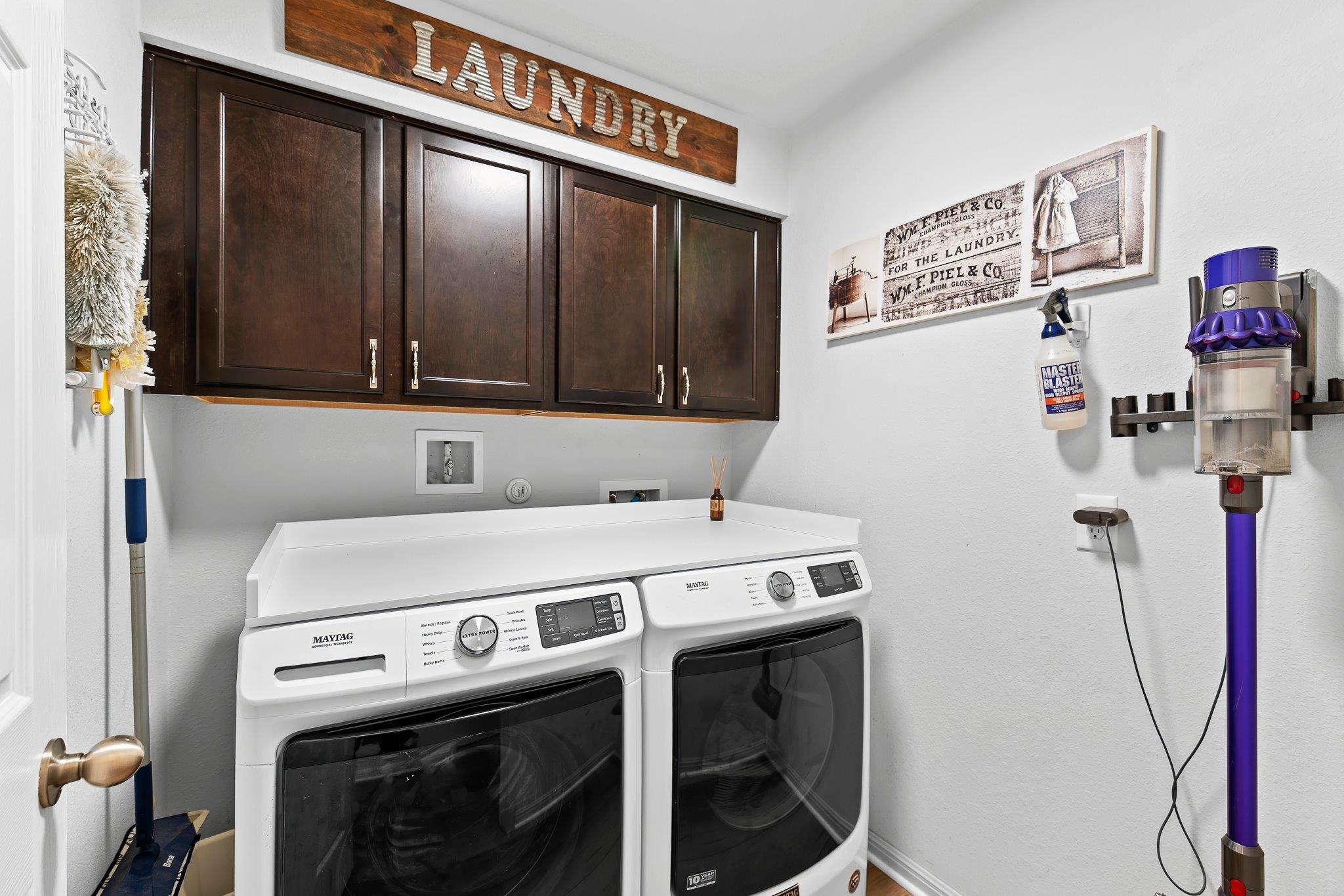 507 Luna Vista Dr, Hutto, TX 78634