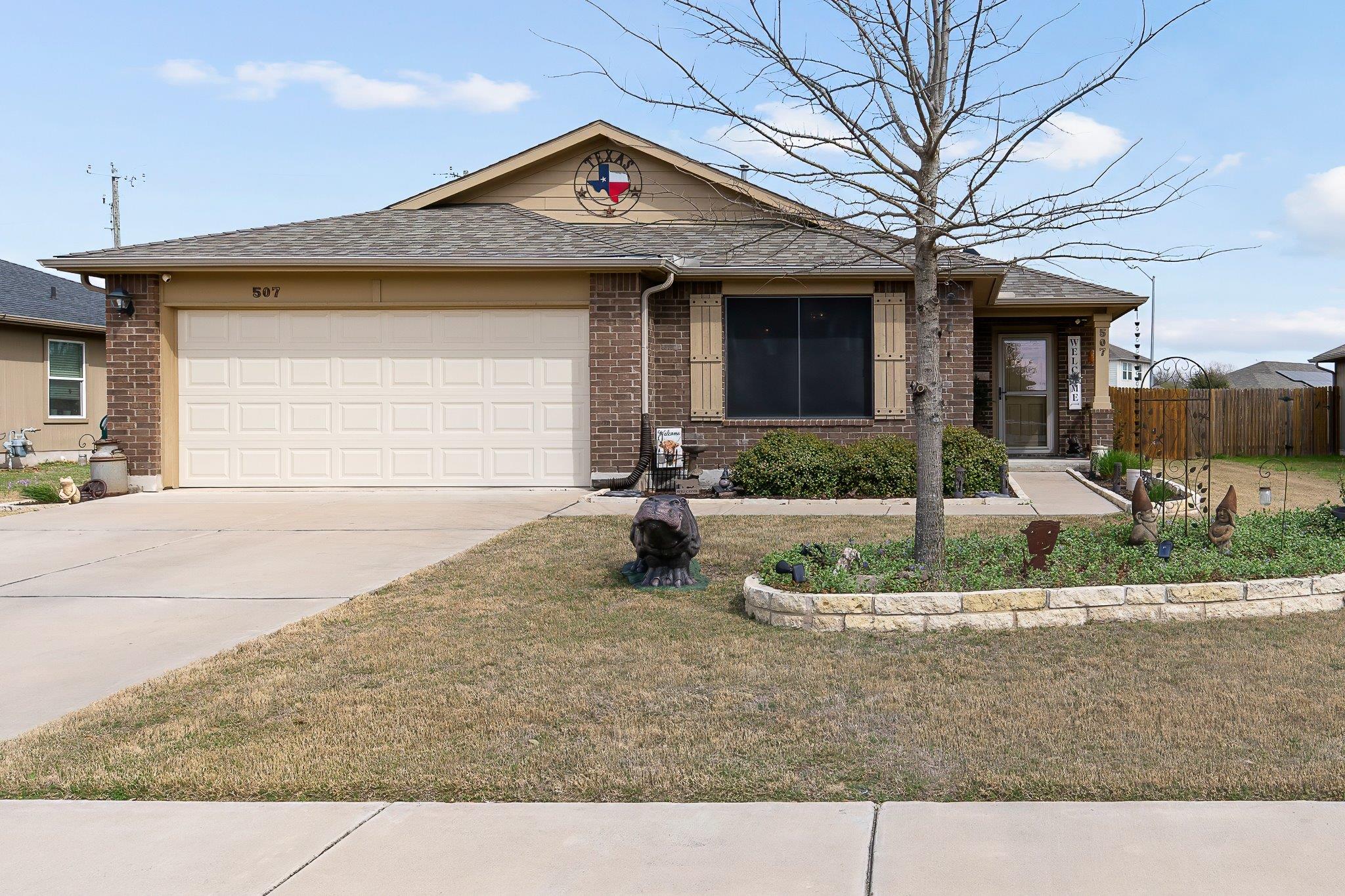 507 Luna Vista Dr, Hutto, TX 78634
