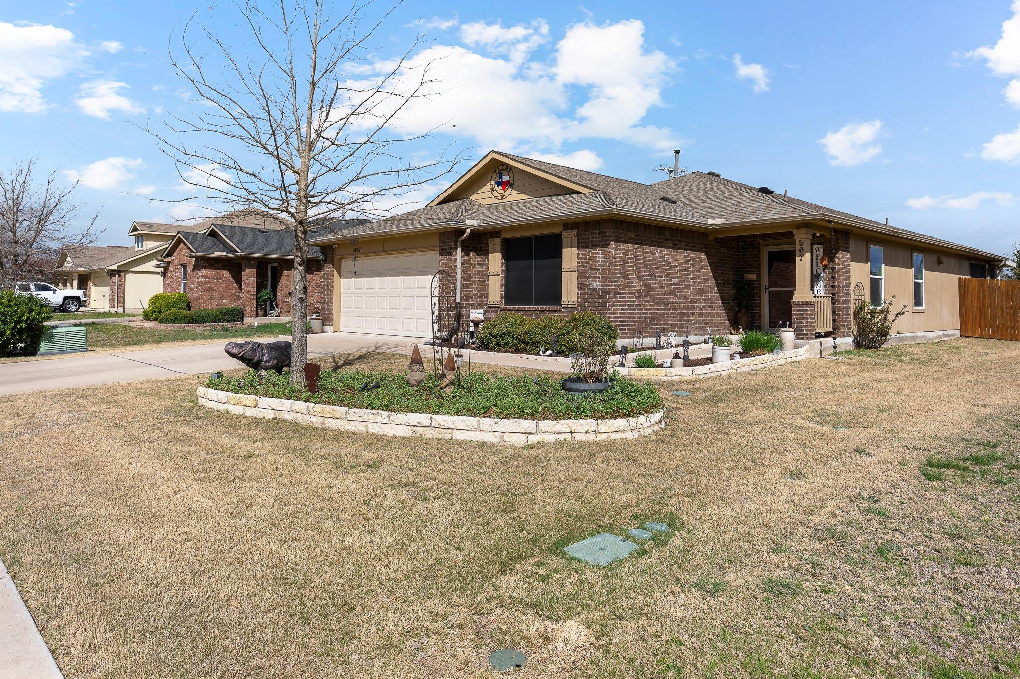 507 Luna Vista Dr, Hutto, TX 78634