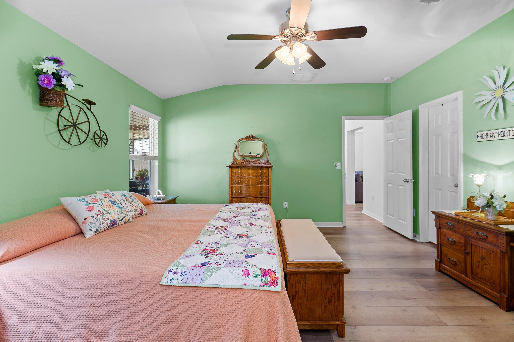 507 Luna Vista Dr, Hutto, TX 78634