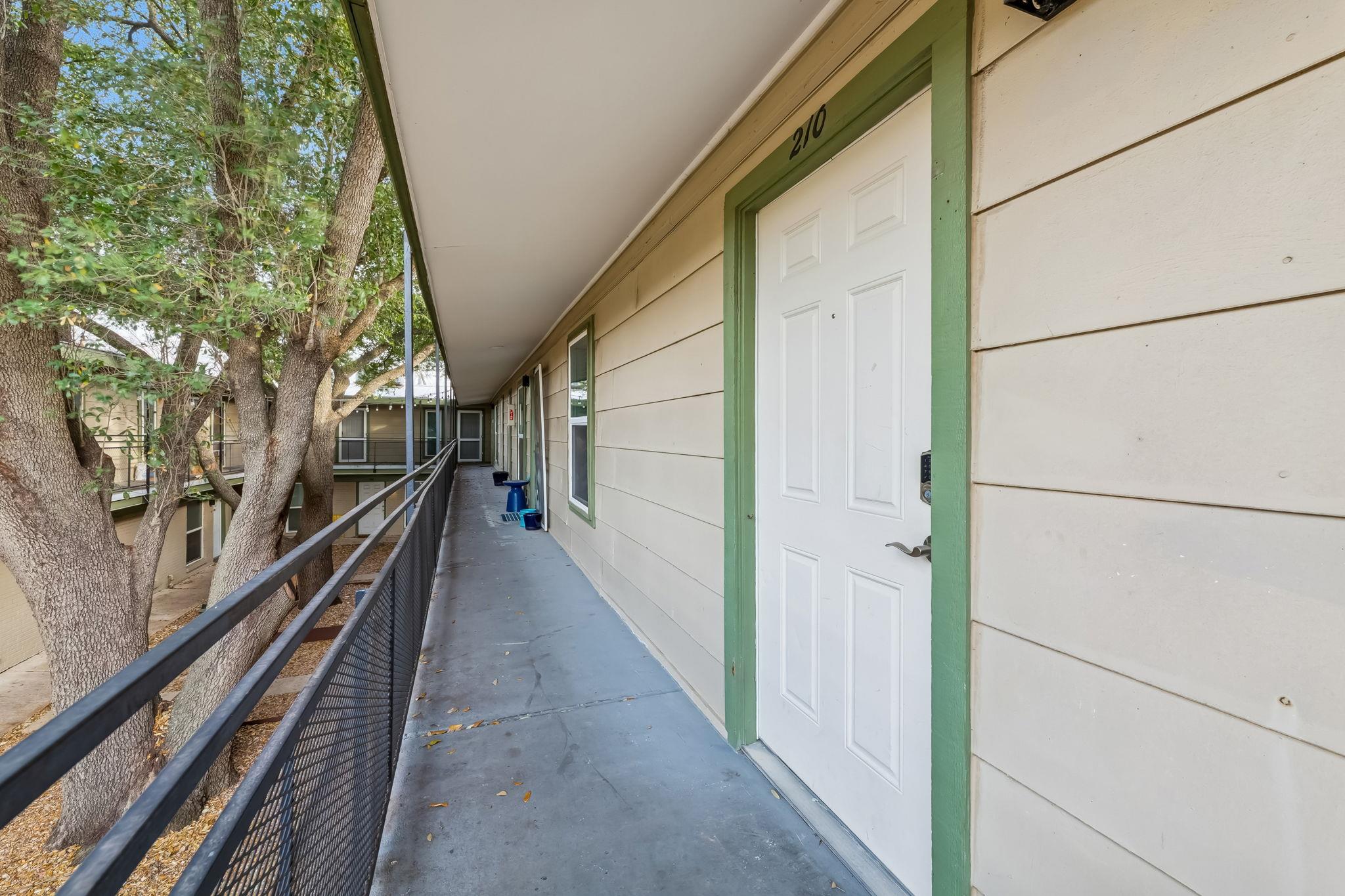 2021 Bluebonnet Ln # 210, Austin, TX 78704