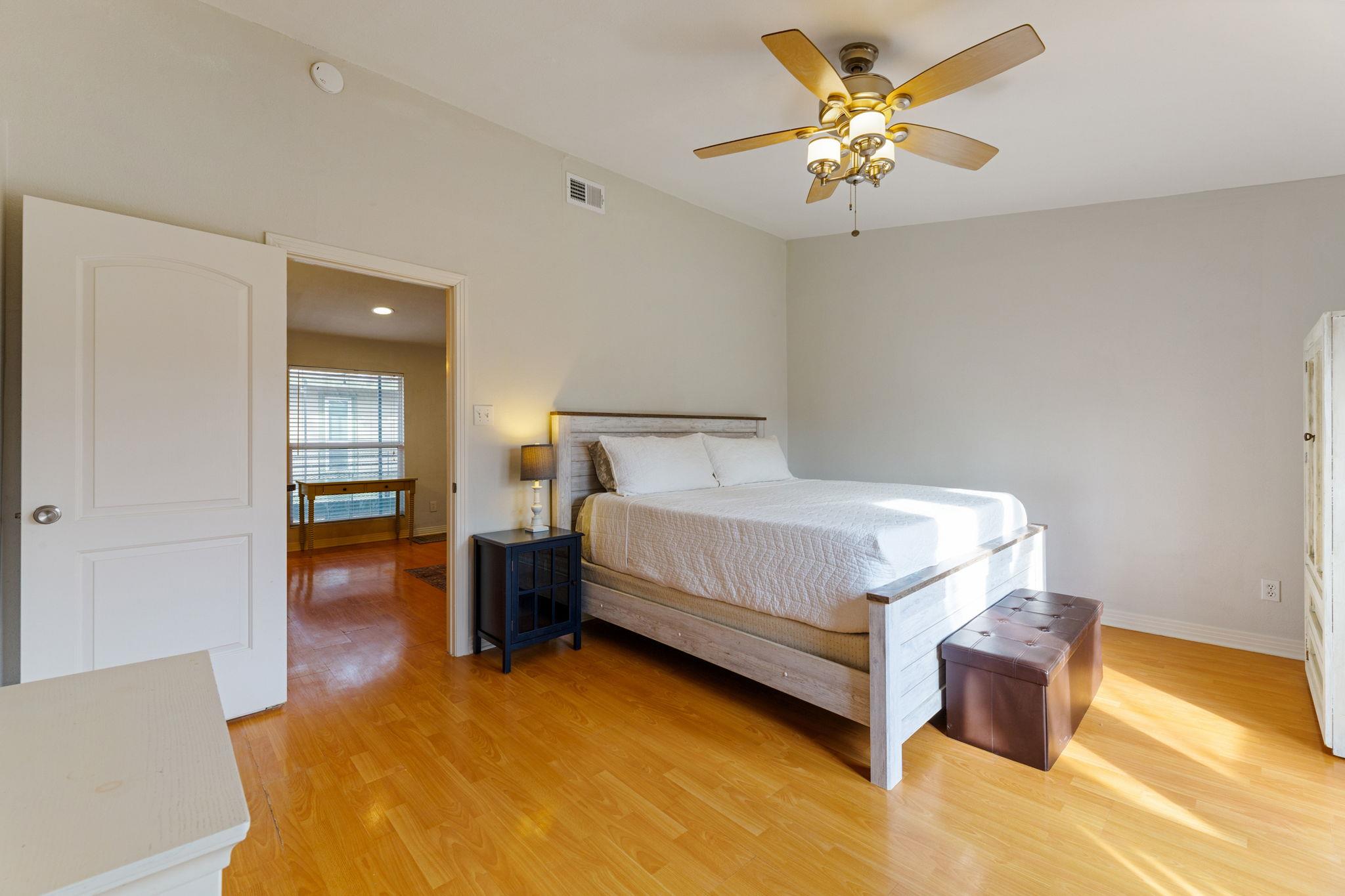 2021 Bluebonnet Ln # 210, Austin, TX 78704