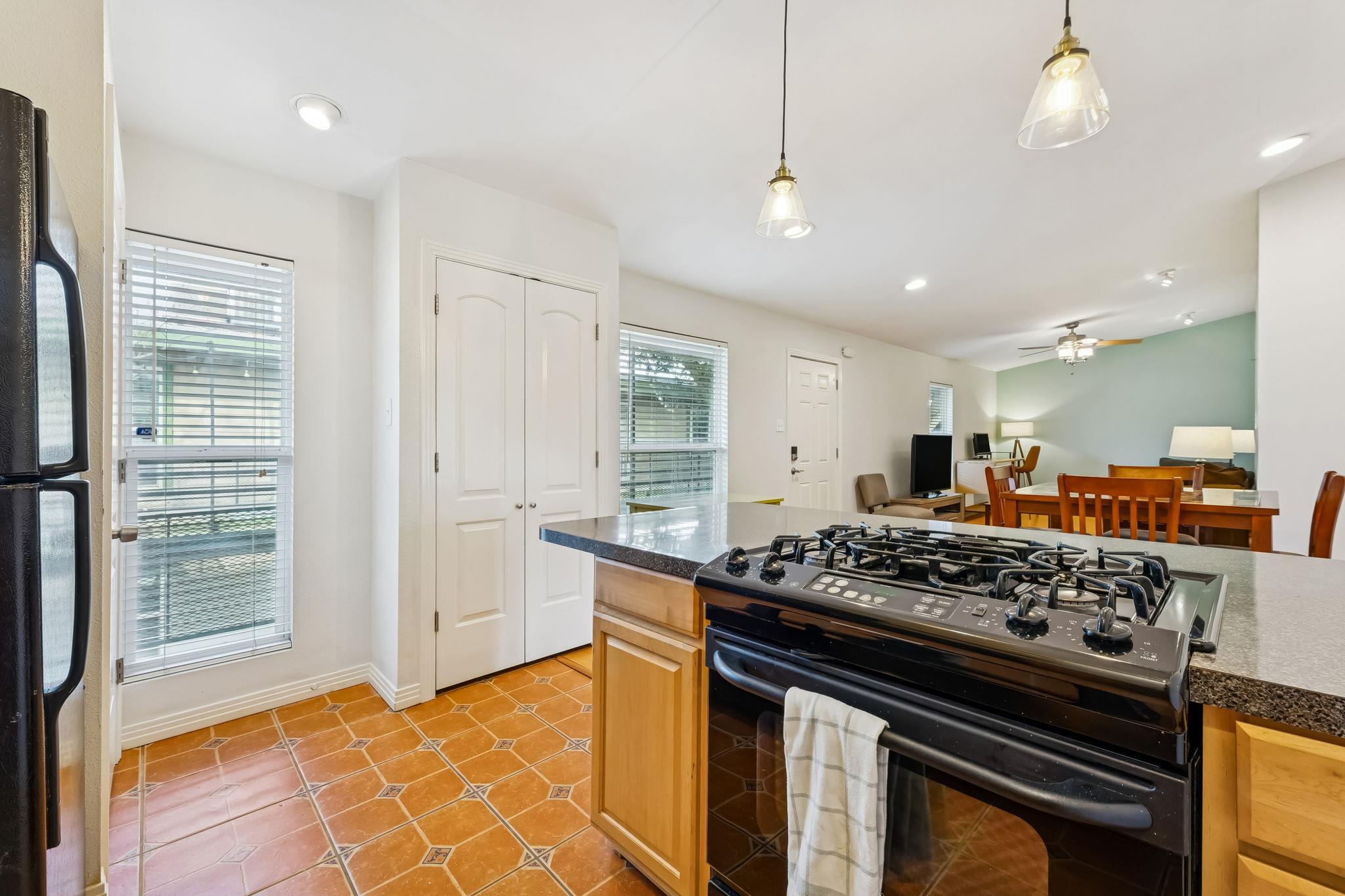 2021 Bluebonnet Ln # 210, Austin, TX 78704