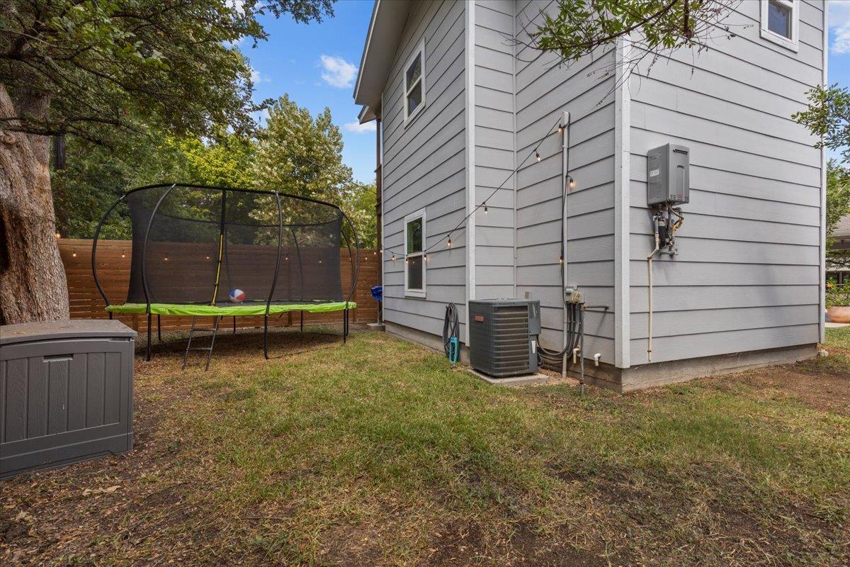 1005 Taffy Ct, Austin, TX 78704