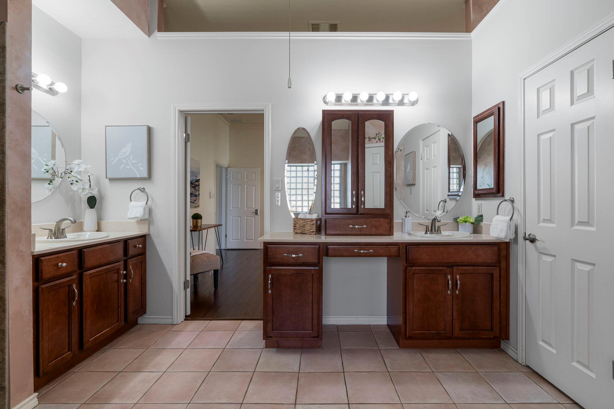 11008 Needham Ct, Austin, TX 78739