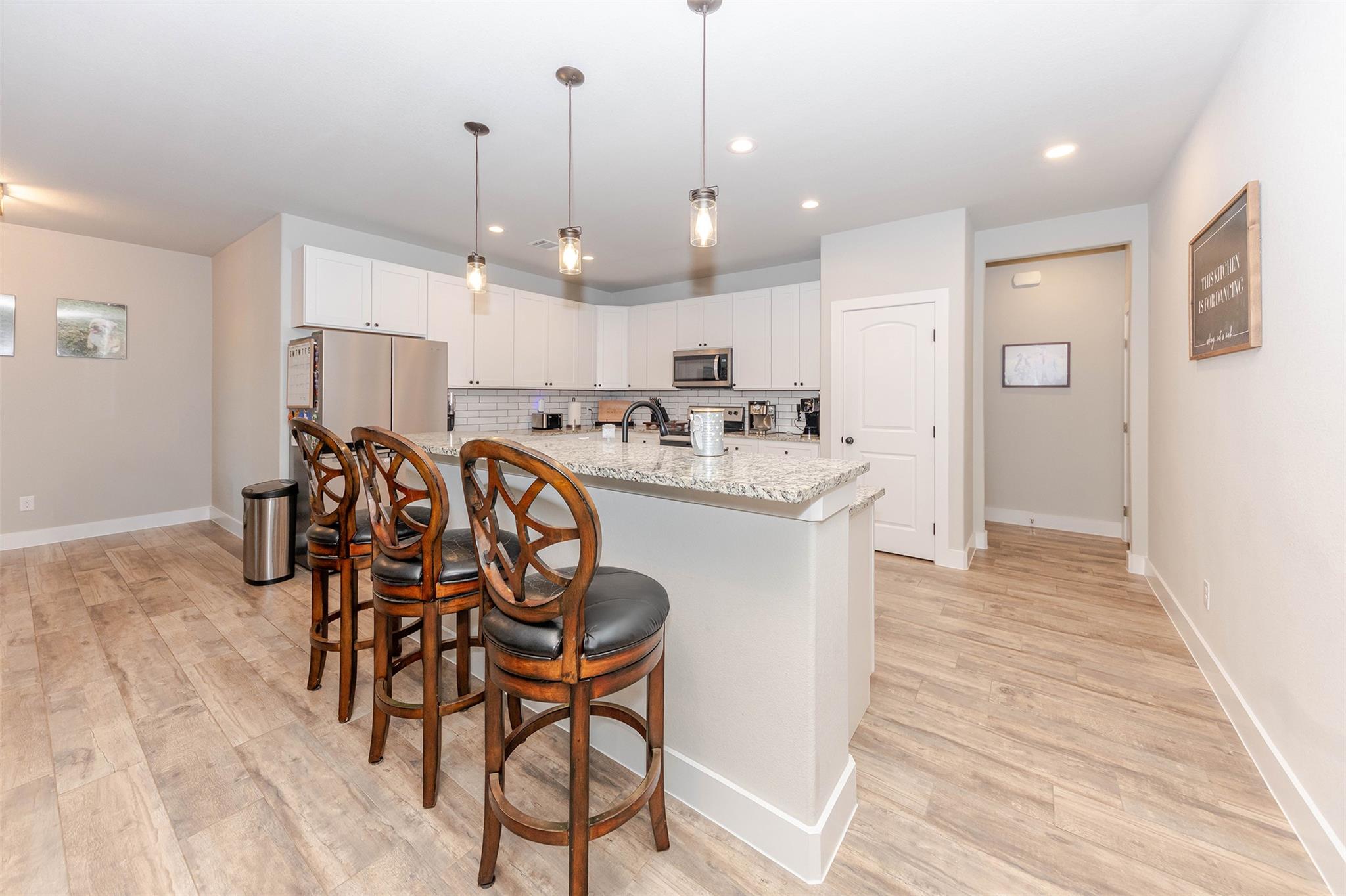 111 Tree Top Ln, Smithville, TX 78957