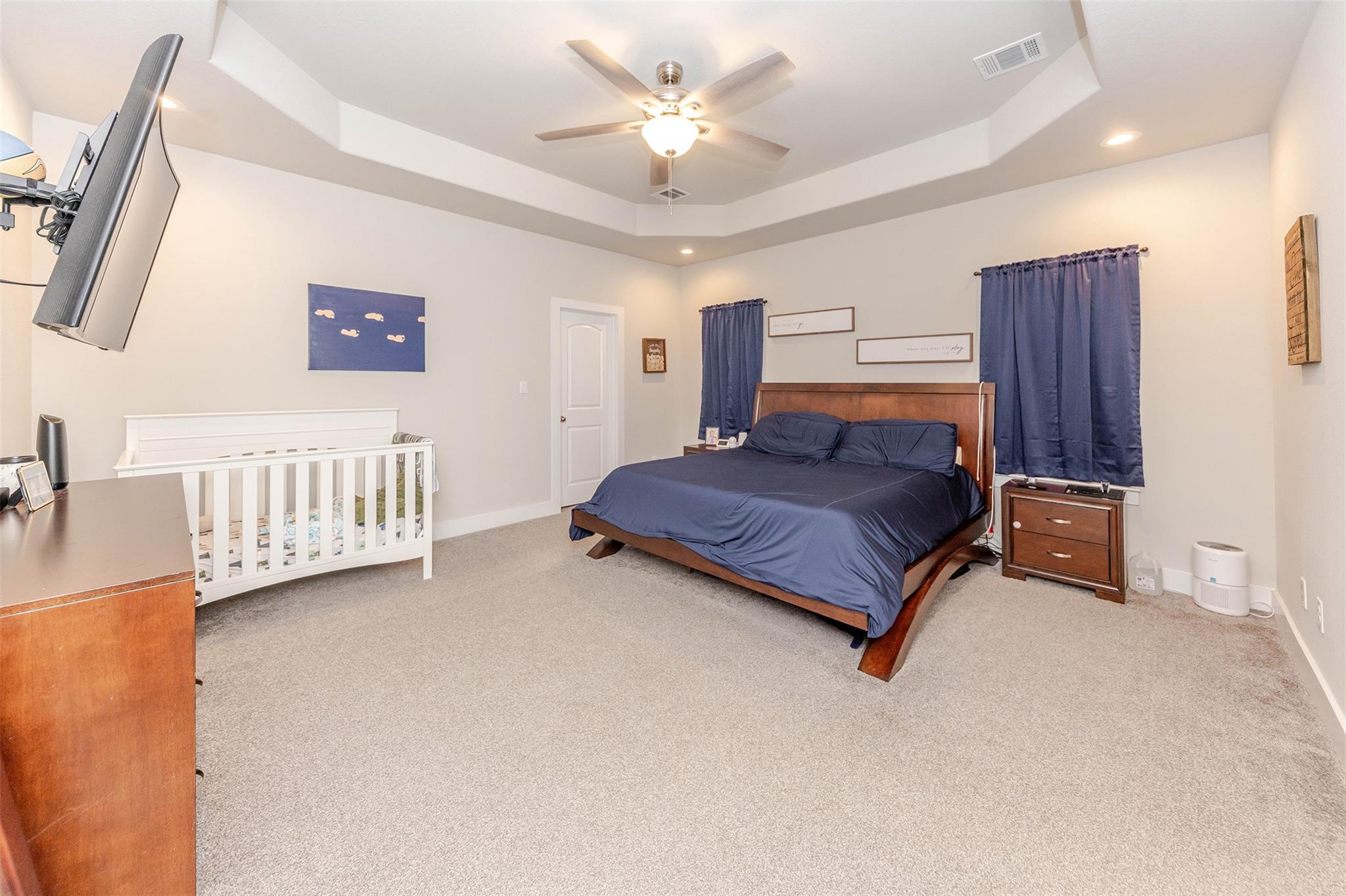 111 Tree Top Ln, Smithville, TX 78957