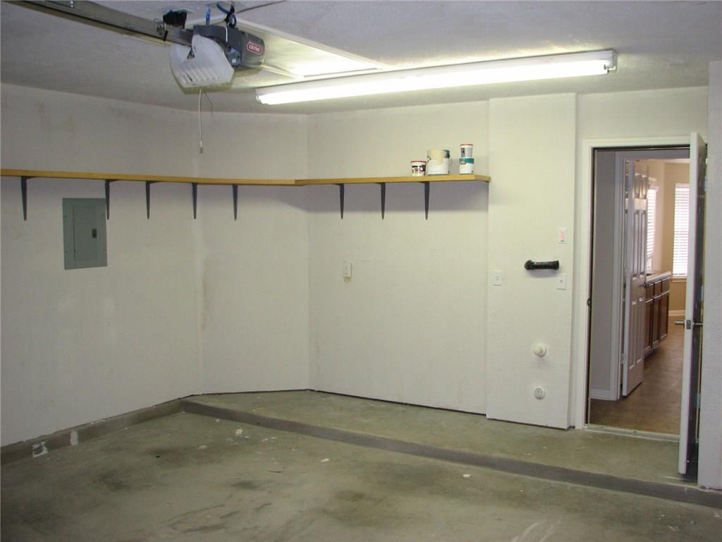 123 Bayliss St, Hutto, TX 78634