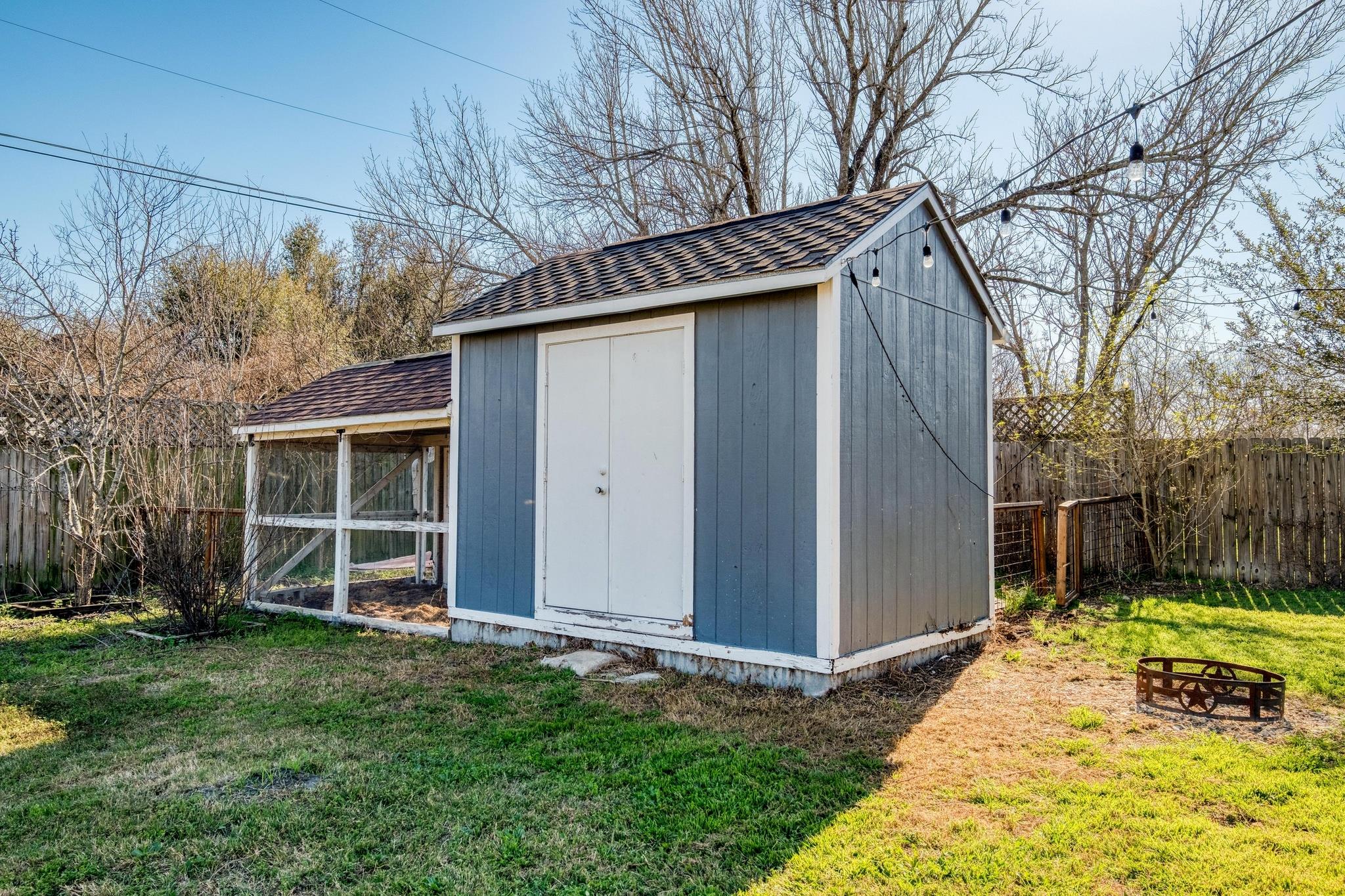 1409 Burns Blvd, Taylor, TX 76574