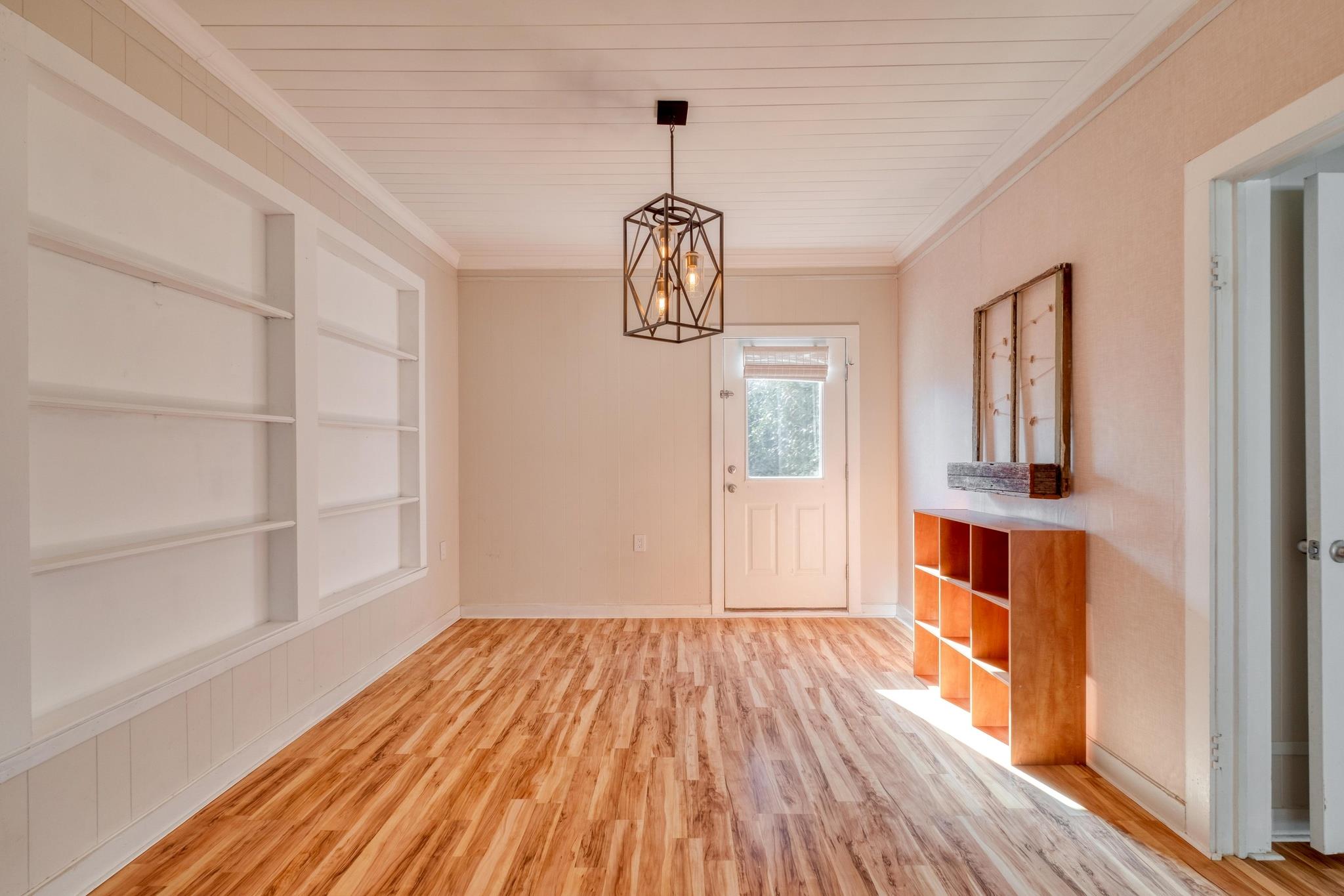 1409 Burns Blvd, Taylor, TX 76574