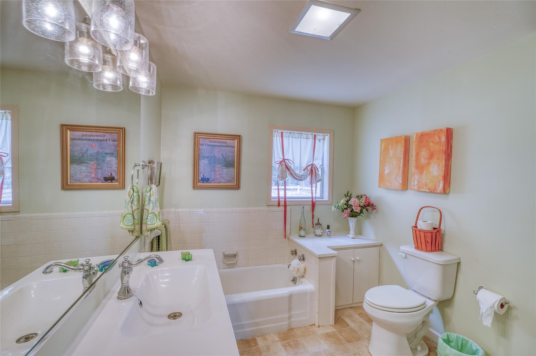 1833 Highland Dr, Marble Falls, TX 78654