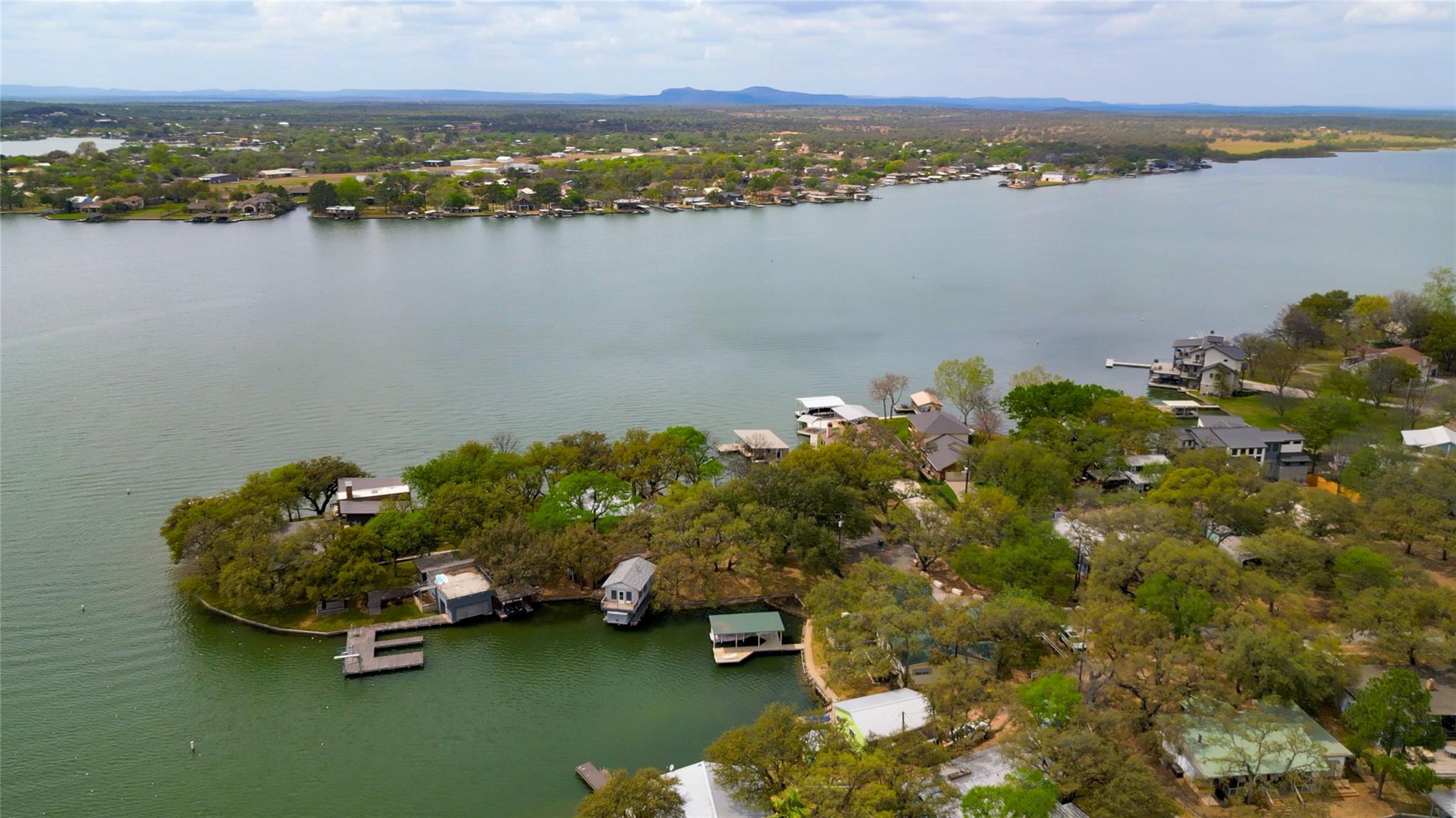 1833 Highland Dr, Marble Falls, TX 78654