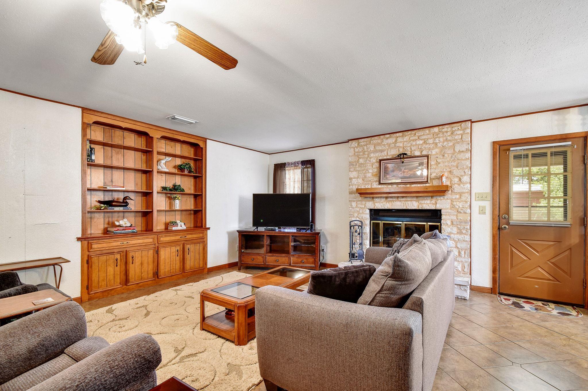 115 Ann St, New Braunfels, TX 78130