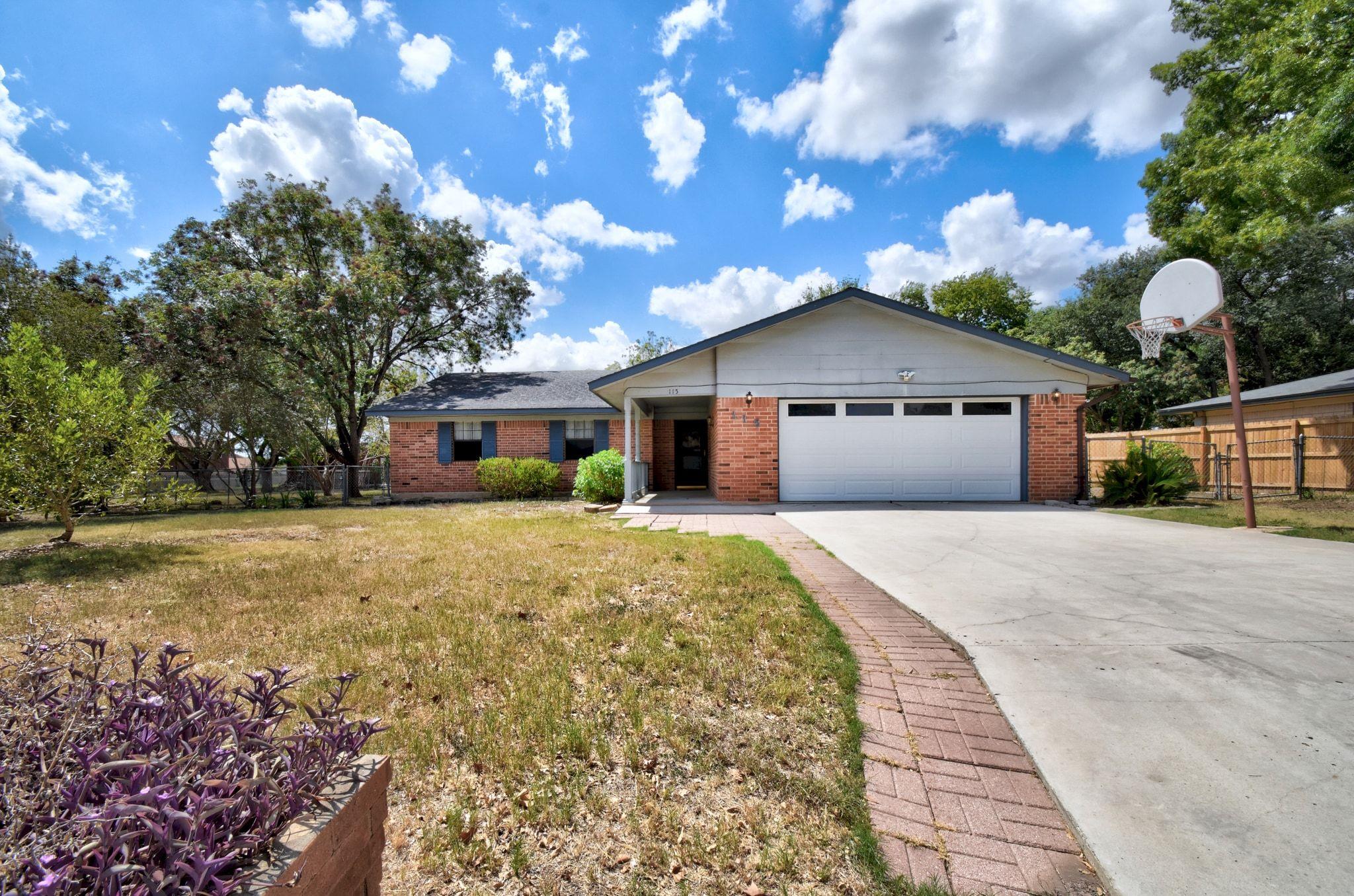 115 Ann St, New Braunfels, TX 78130