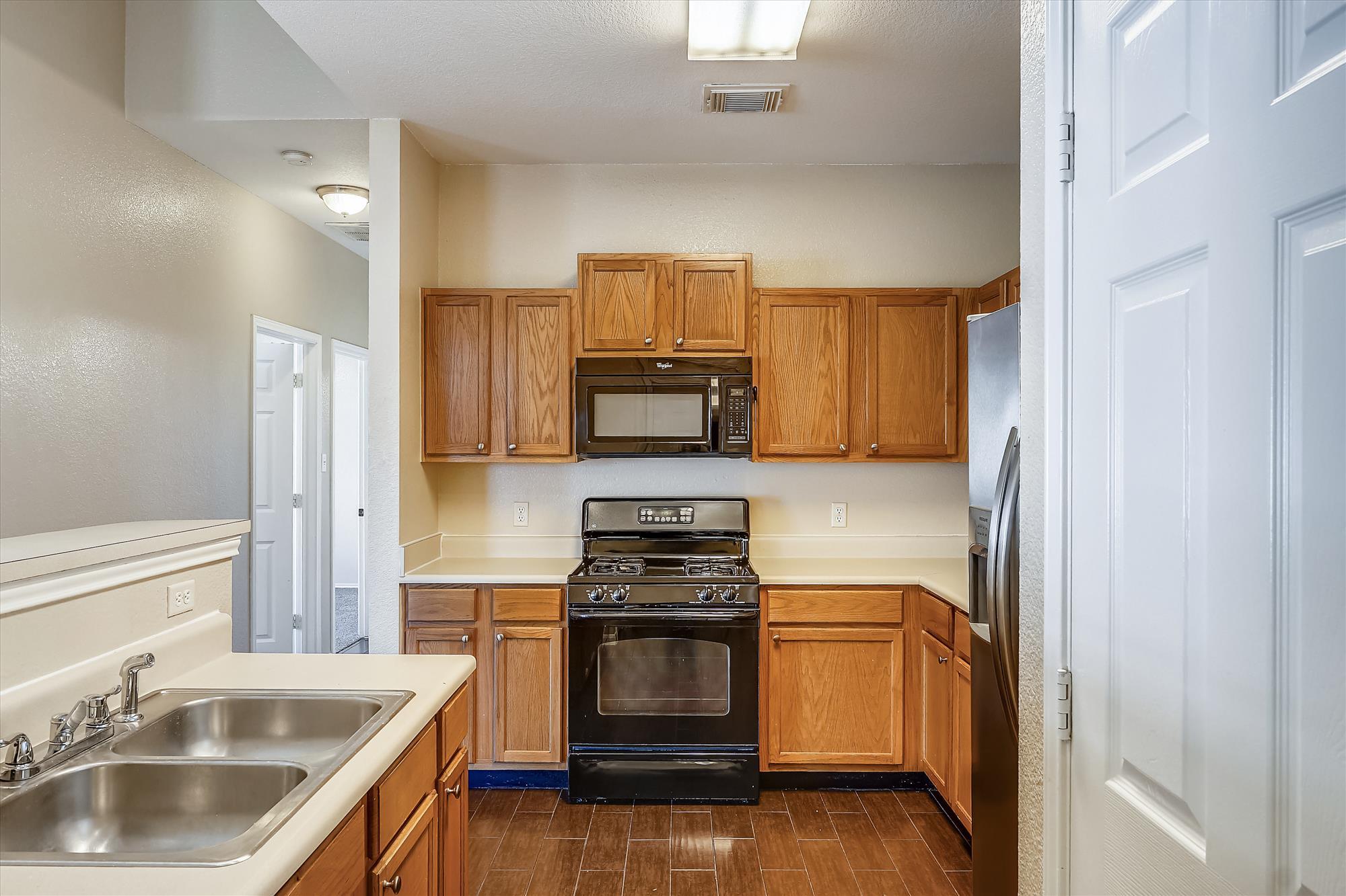 2858 Southampton Way # B, Round Rock, TX 78664