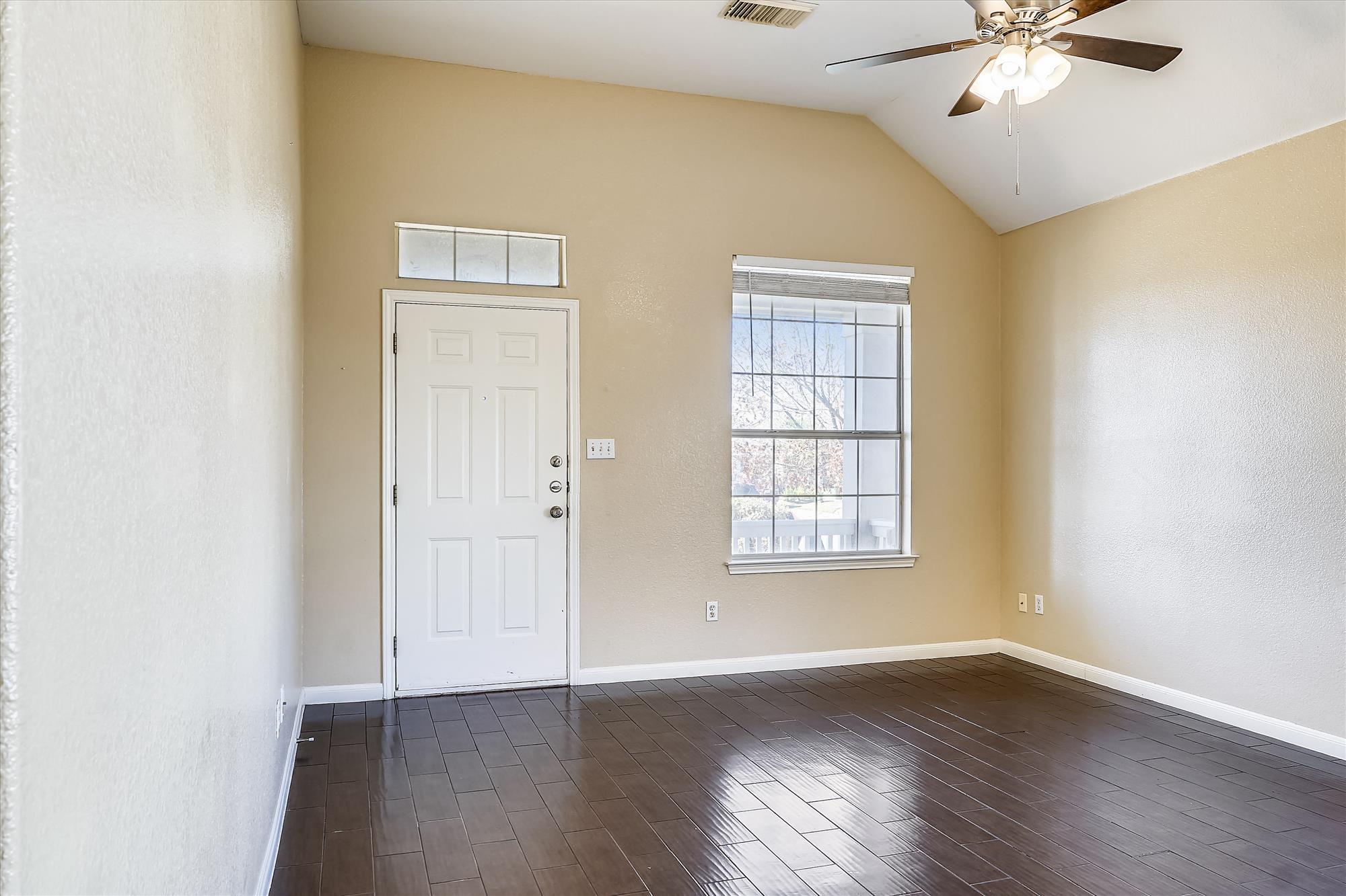 2858 Southampton Way # B, Round Rock, TX 78664