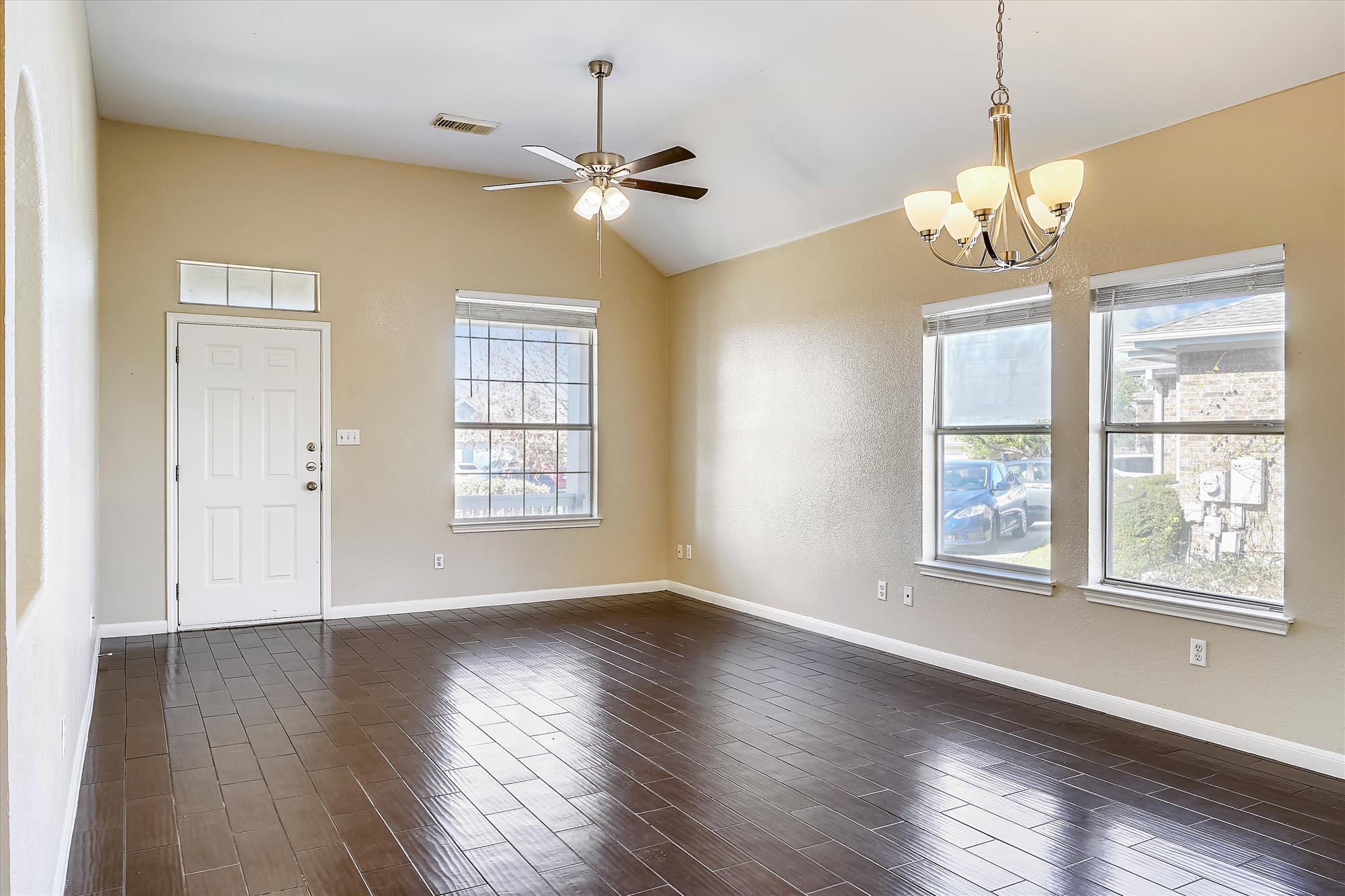 2858 Southampton Way # B, Round Rock, TX 78664