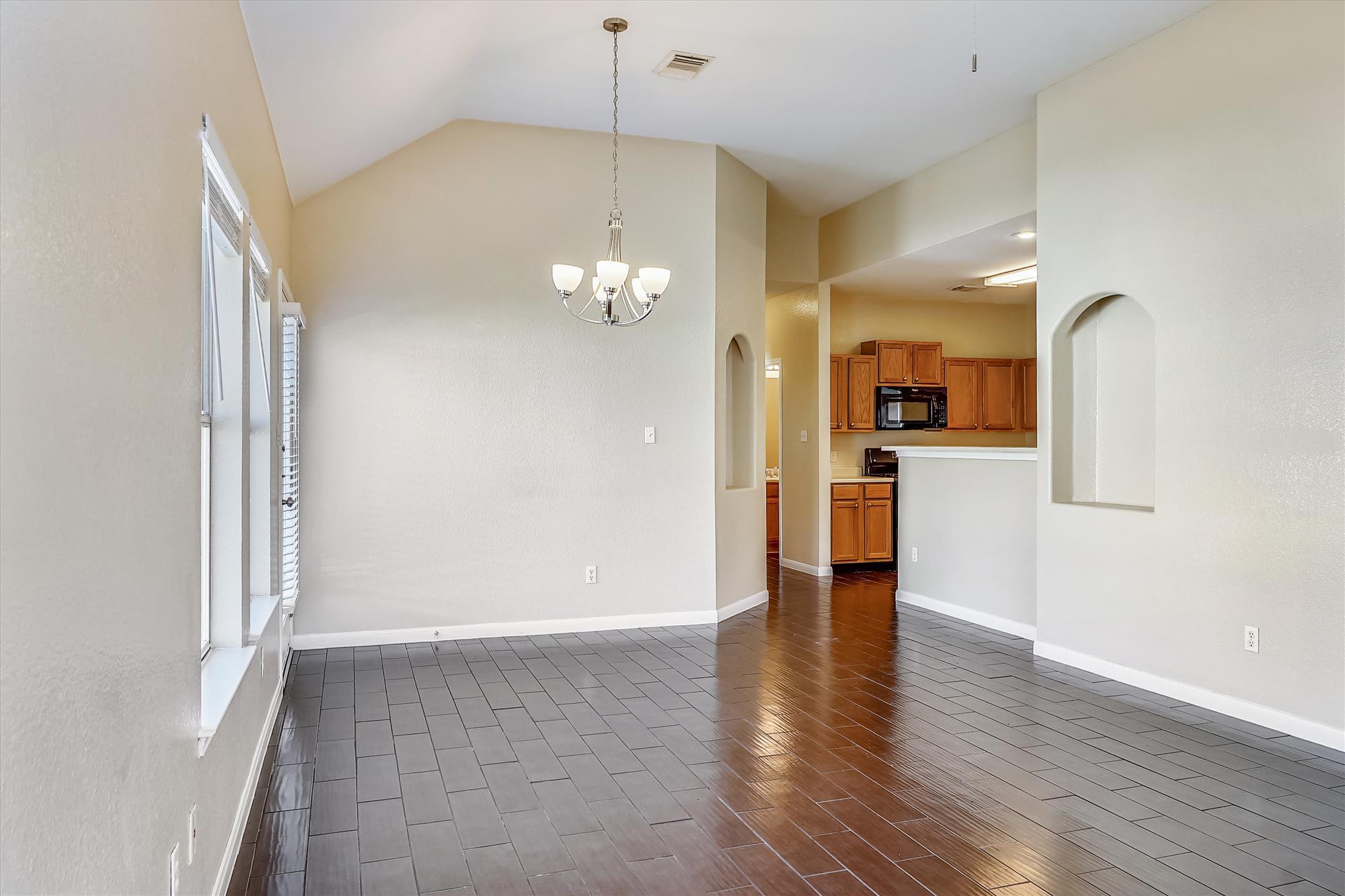 2858 Southampton Way # B, Round Rock, TX 78664