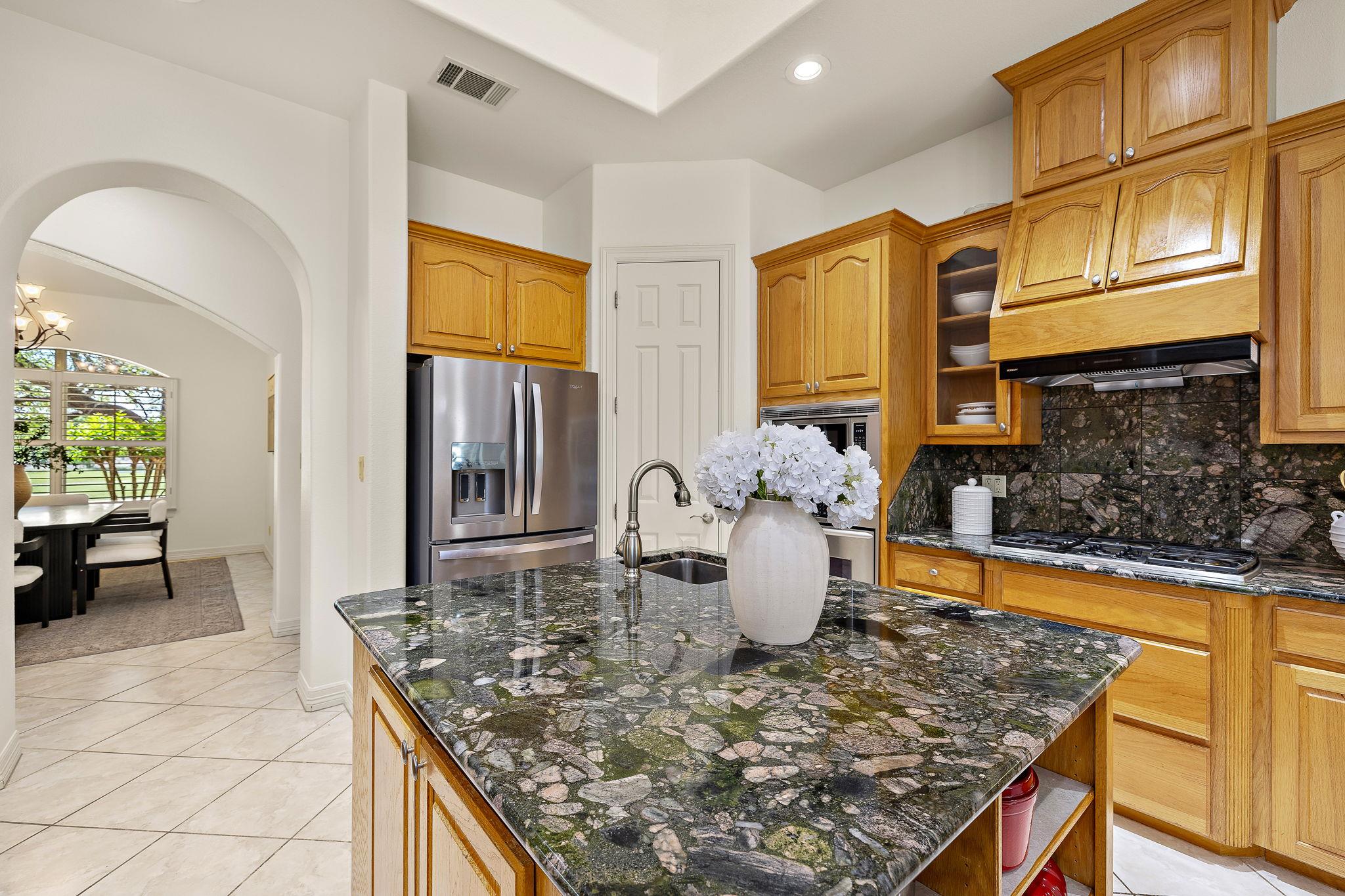 100 Palomino Cv, Jarrell, TX 76537