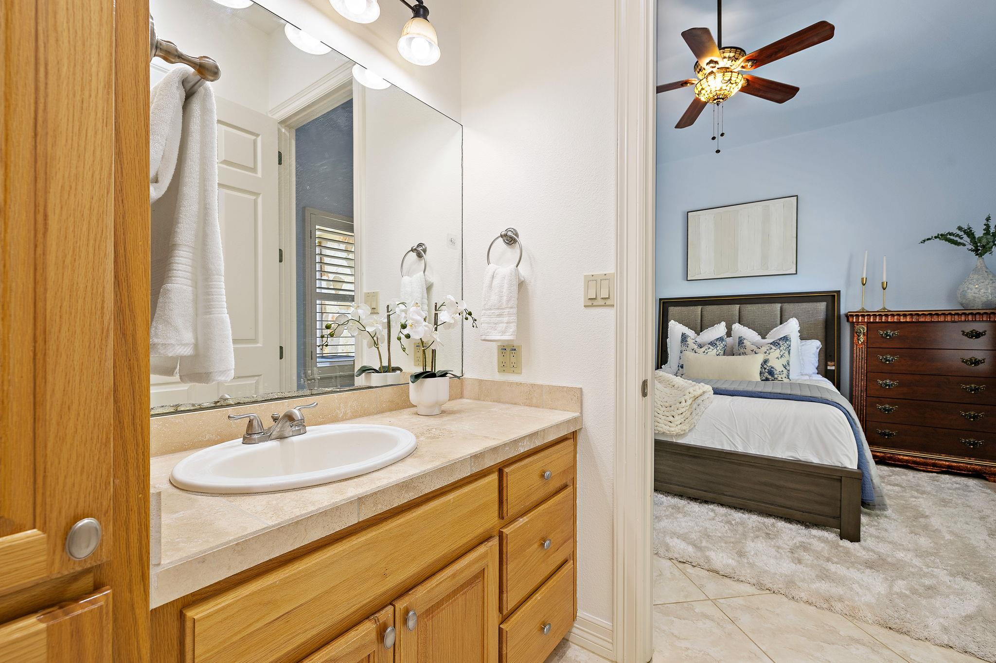 100 Palomino Cv, Jarrell, TX 76537