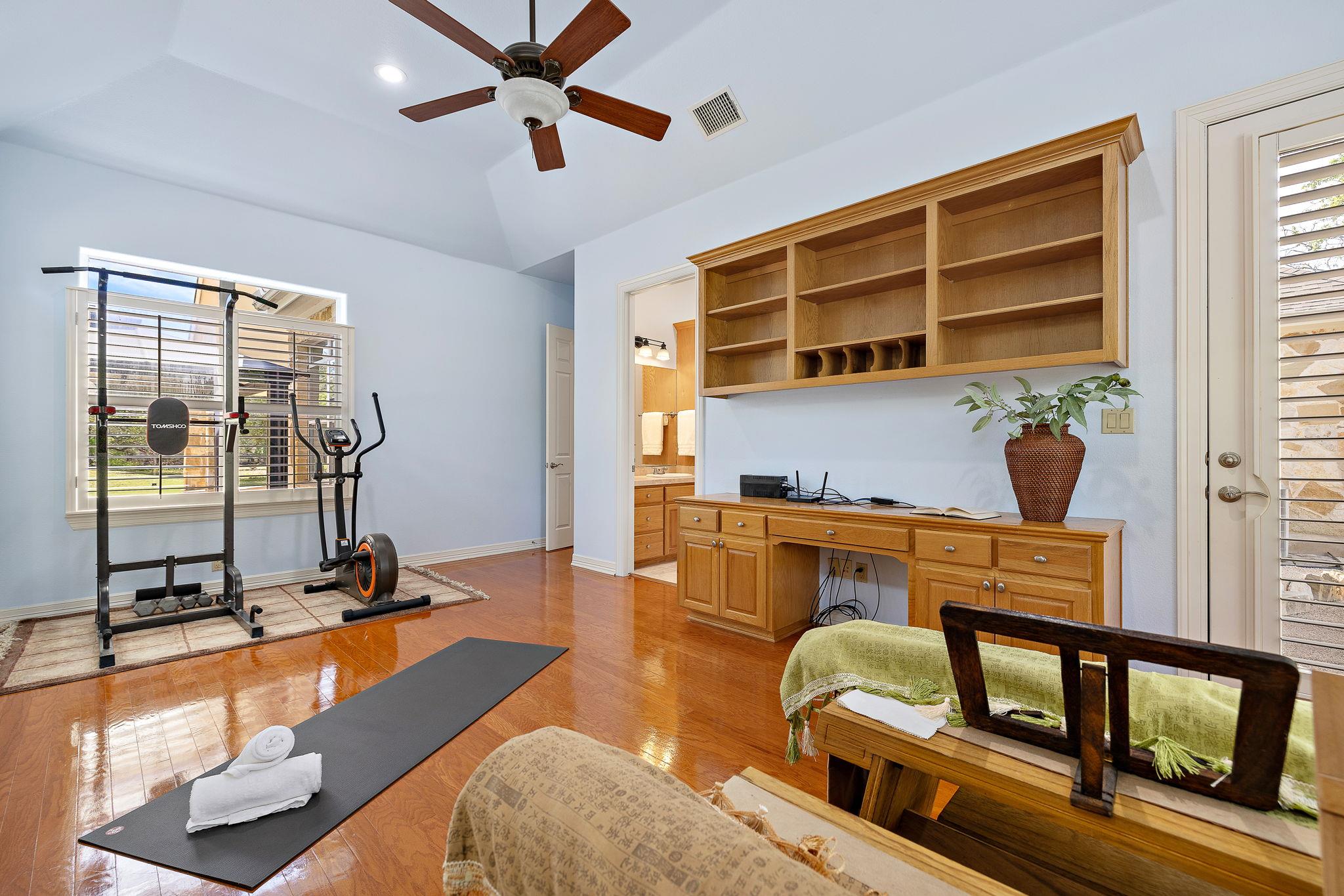 100 Palomino Cv, Jarrell, TX 76537