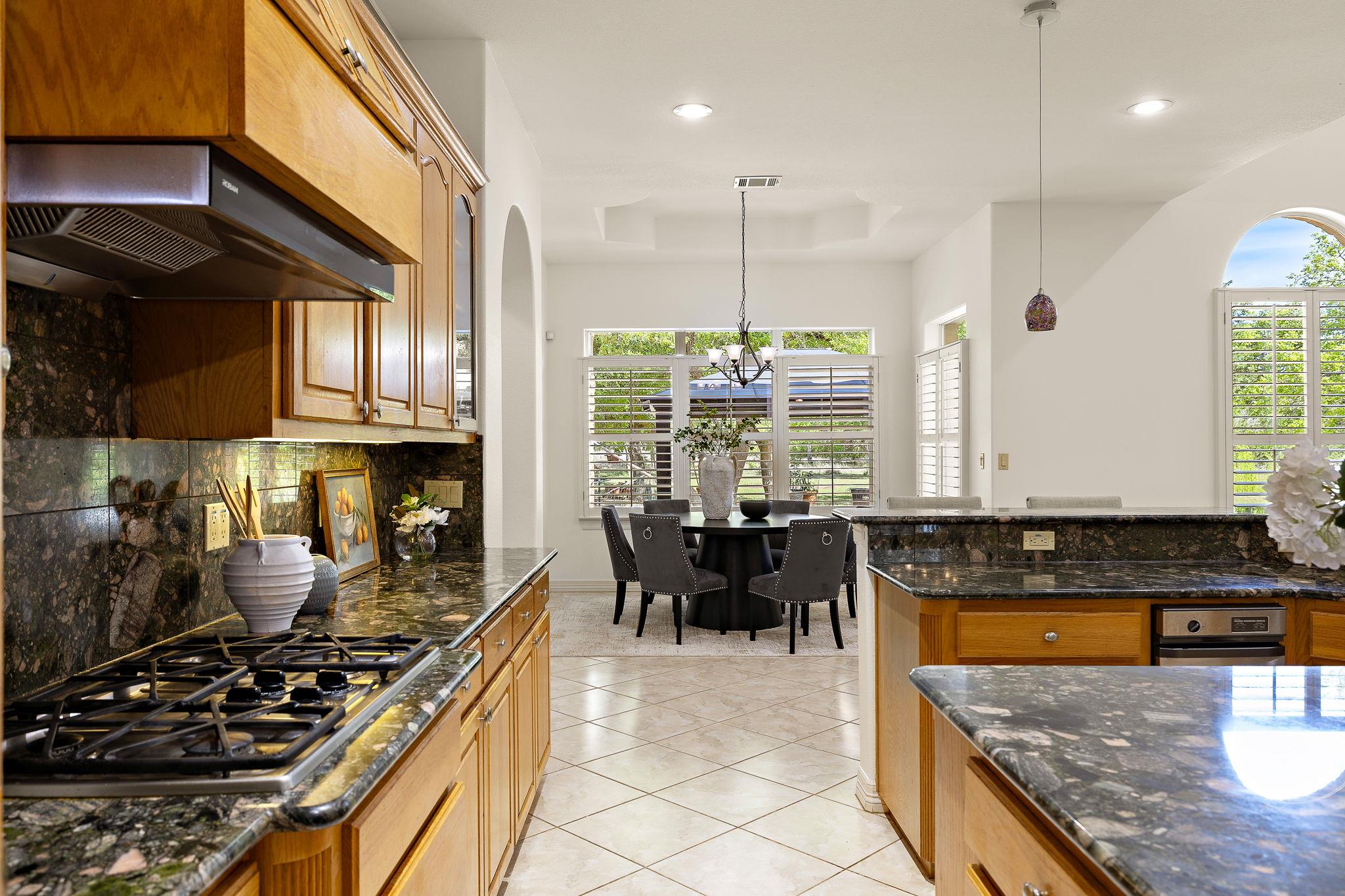 100 Palomino Cv, Jarrell, TX 76537