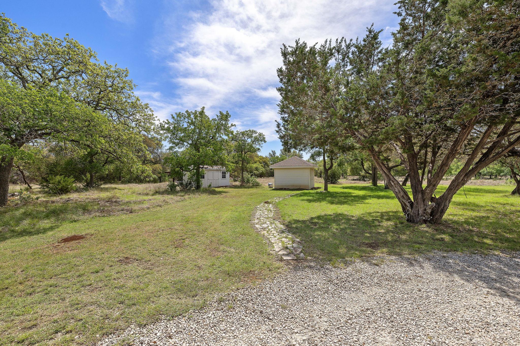 100 Palomino Cv, Jarrell, TX 76537