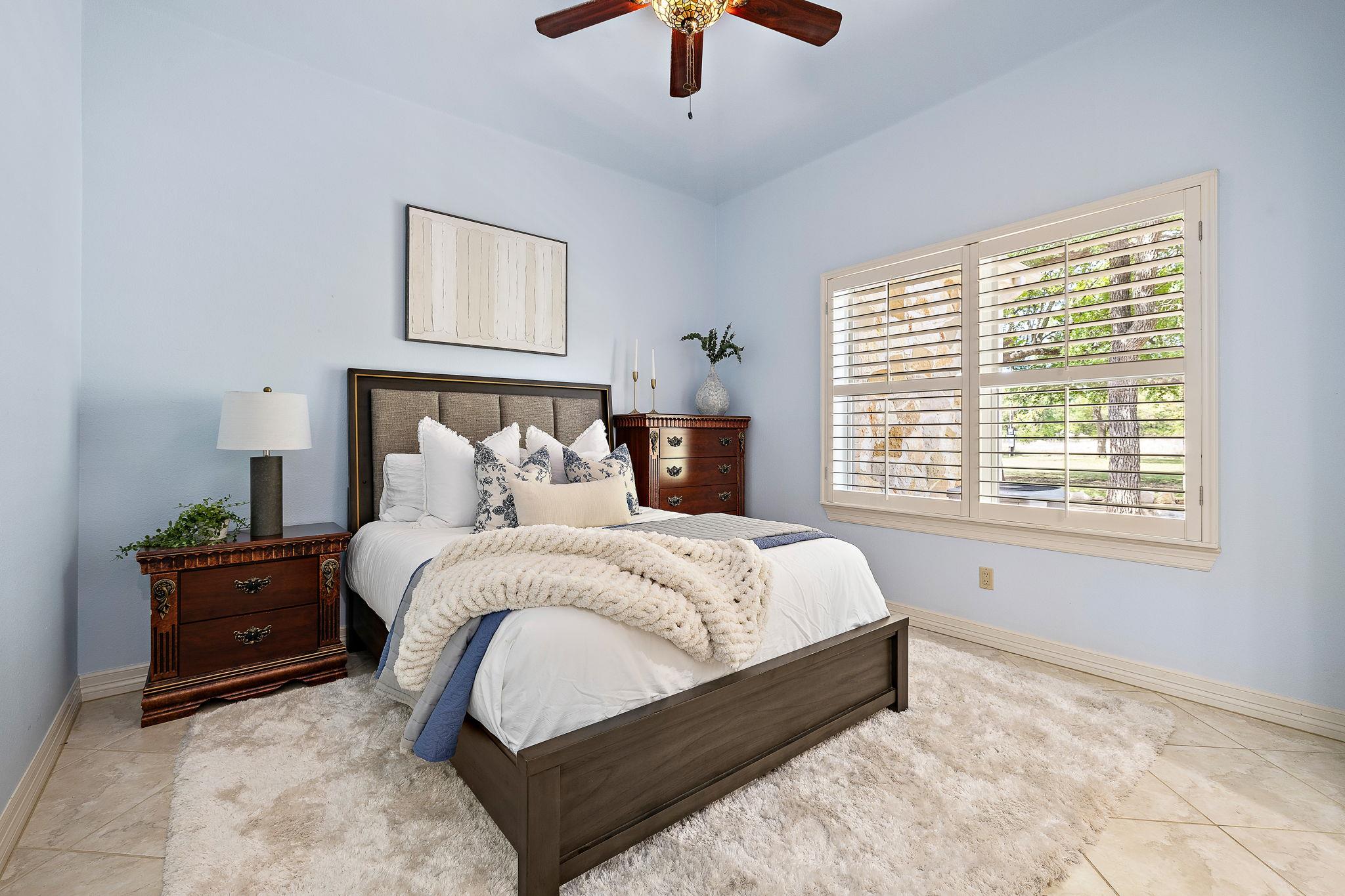 100 Palomino Cv, Jarrell, TX 76537