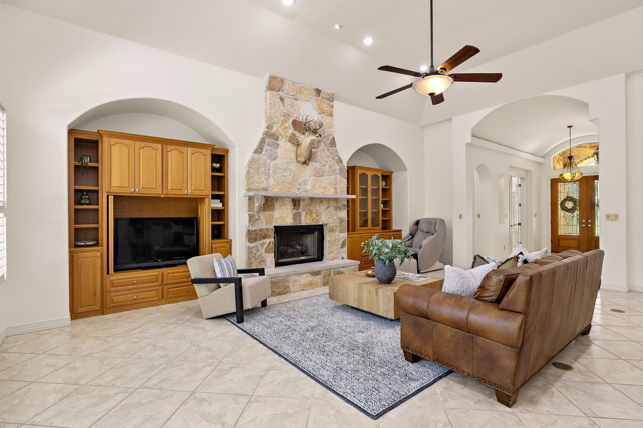 100 Palomino Cv, Jarrell, TX 76537