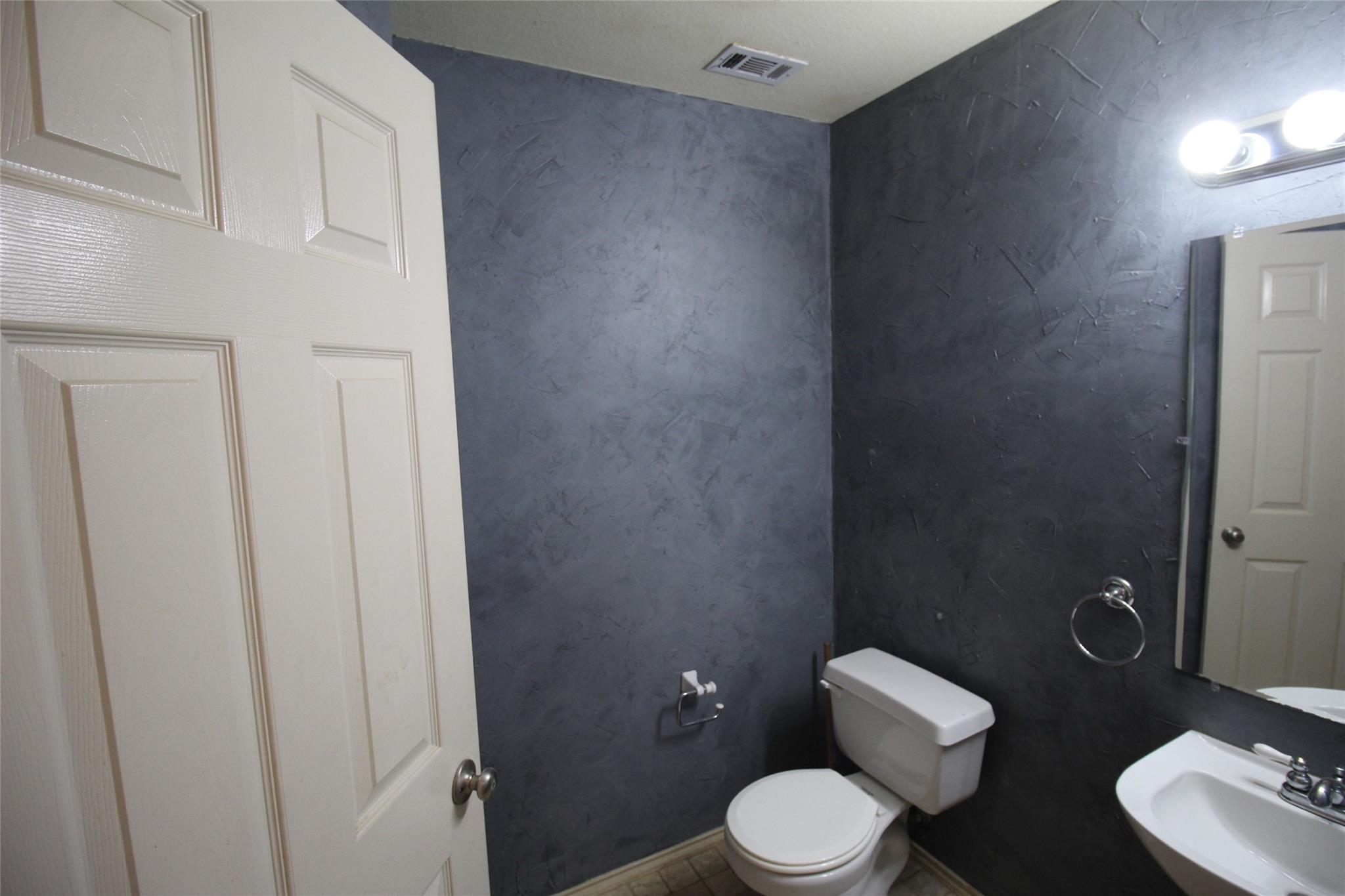 404 Shant St, Austin, TX 78748