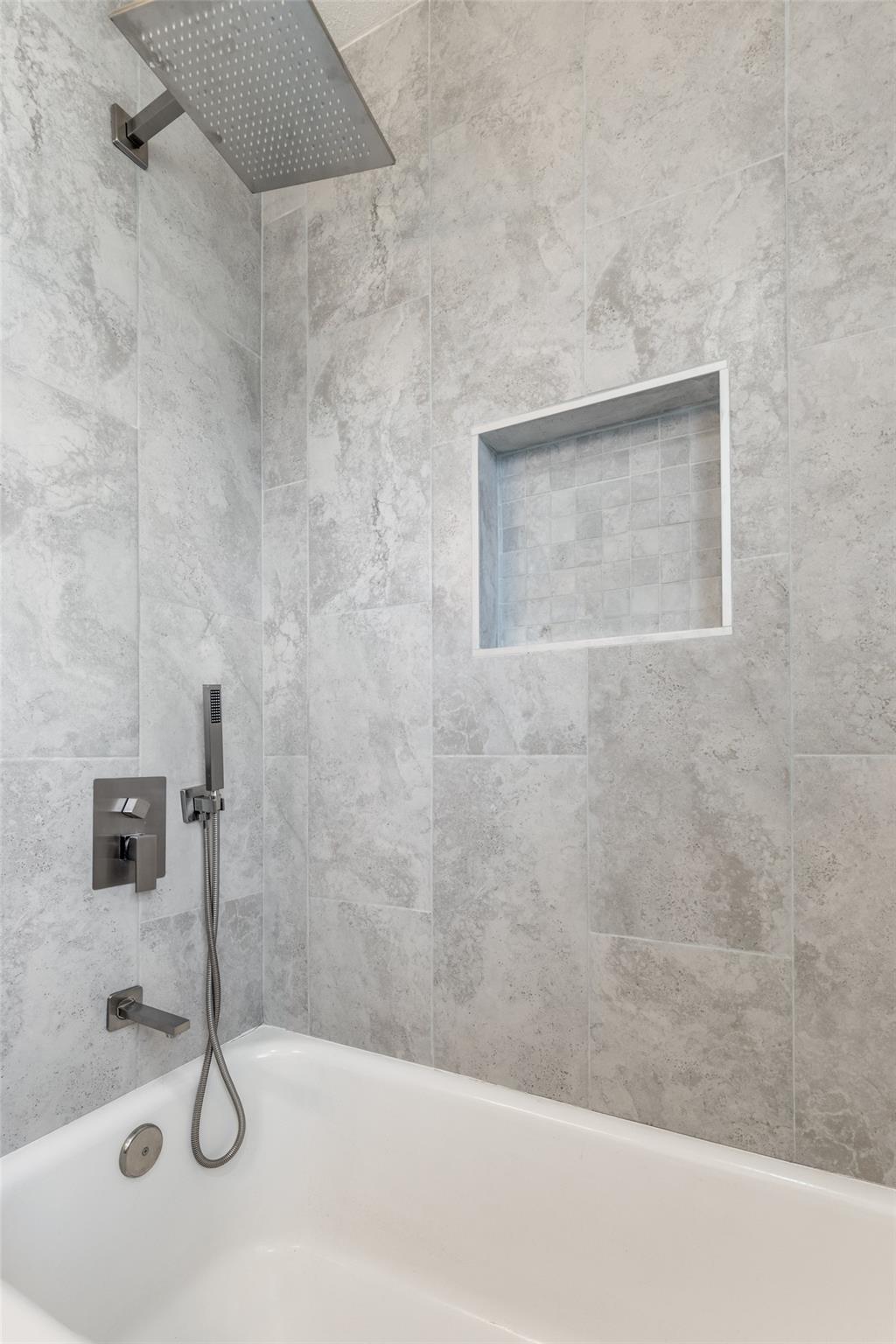 611 Heidrich St, Houston, TX 77018