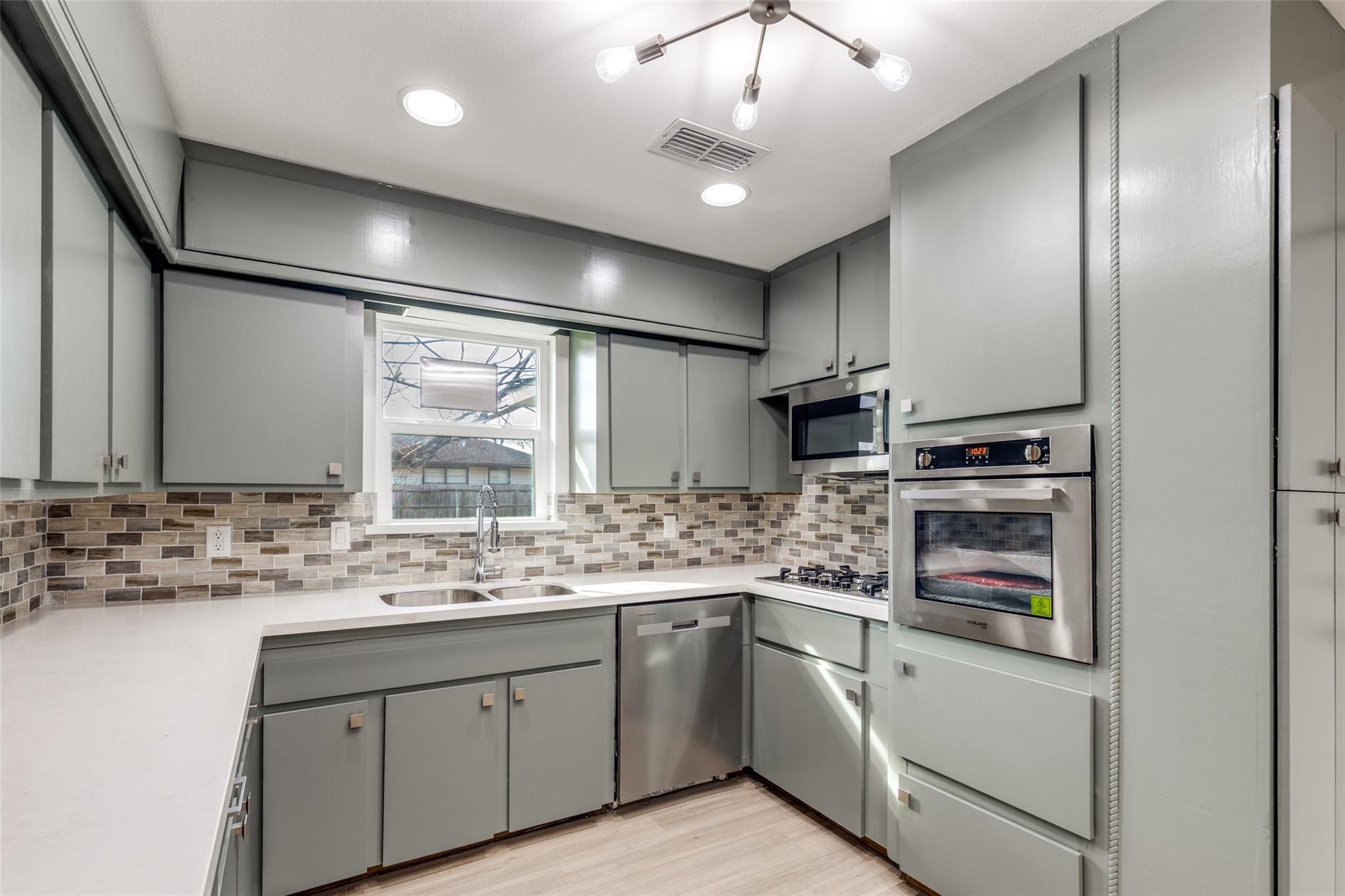 611 Heidrich St, Houston, TX 77018