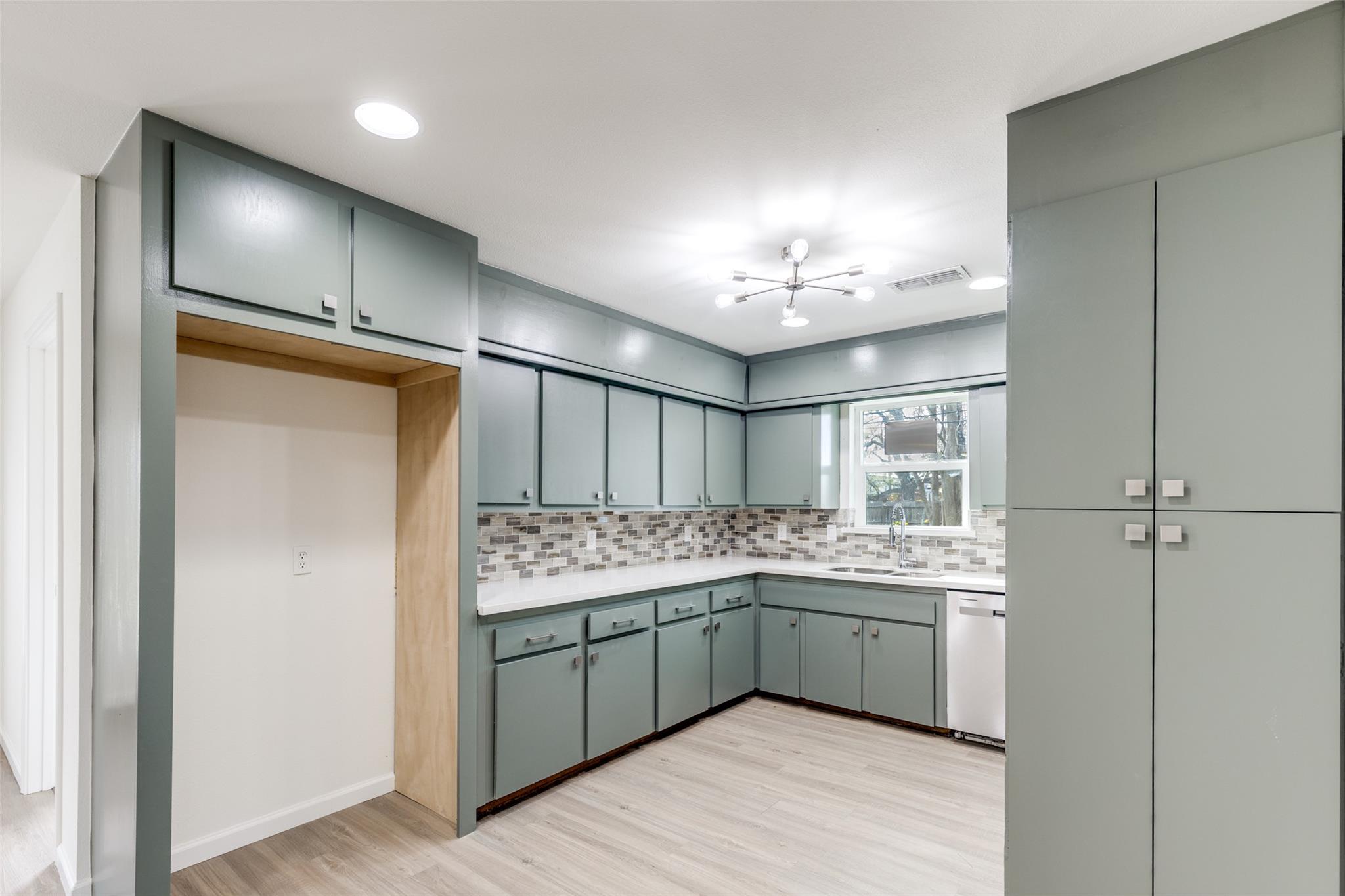 611 Heidrich St, Houston, TX 77018