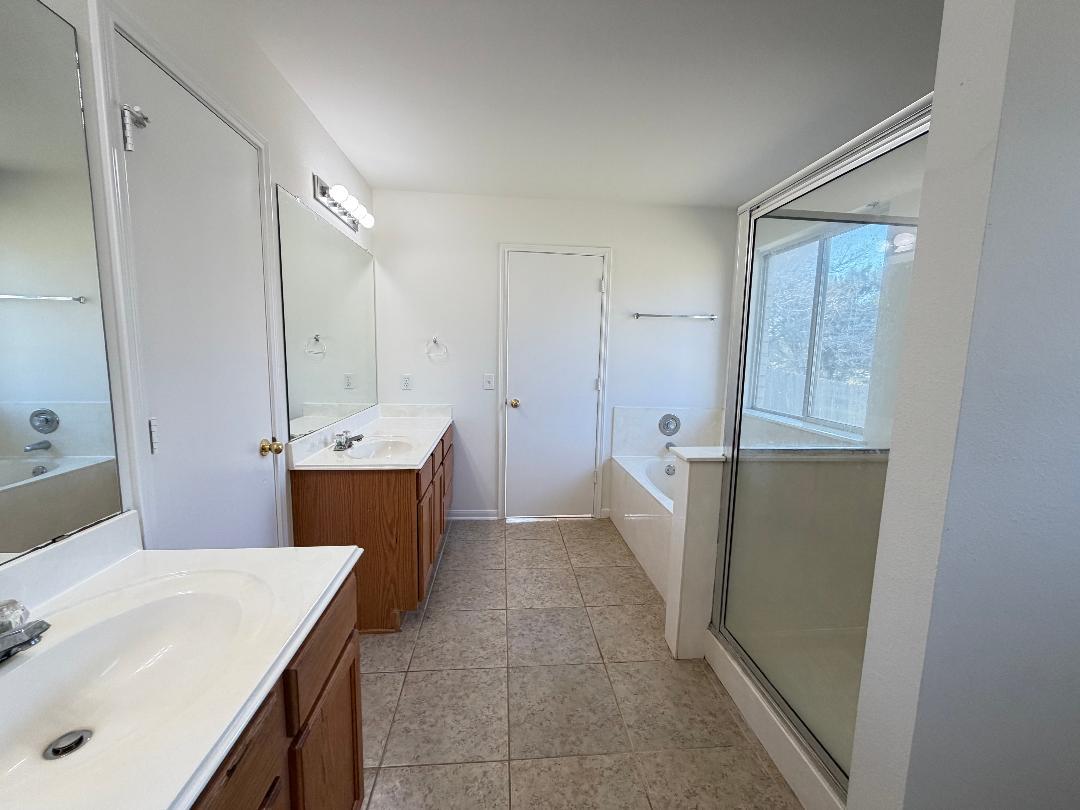 1913 Overland, Leander, TX 78641