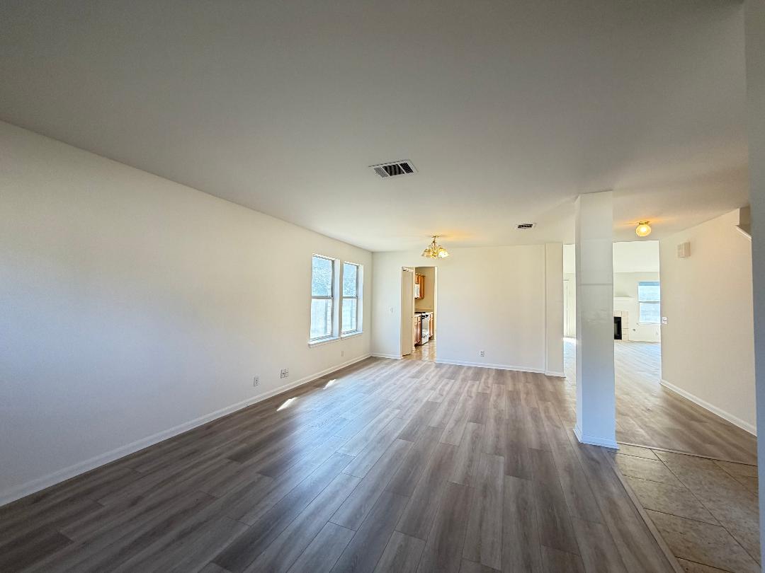 1913 Overland, Leander, TX 78641