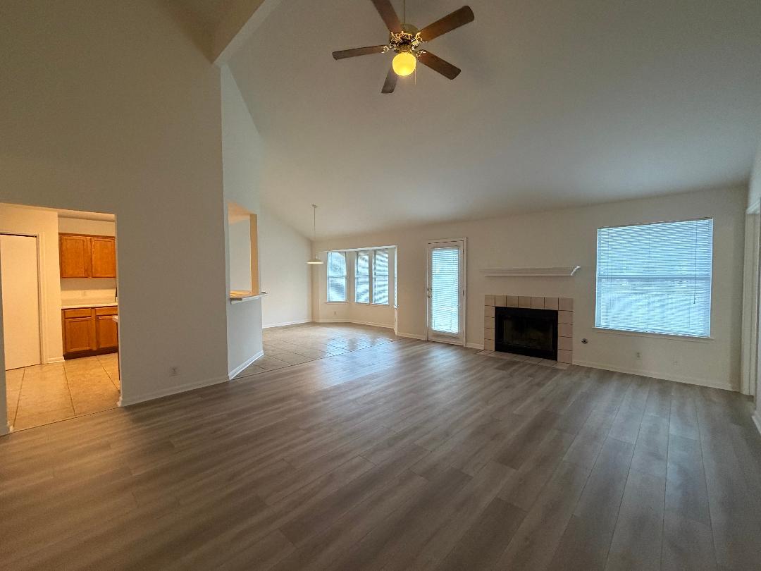 1913 Overland, Leander, TX 78641