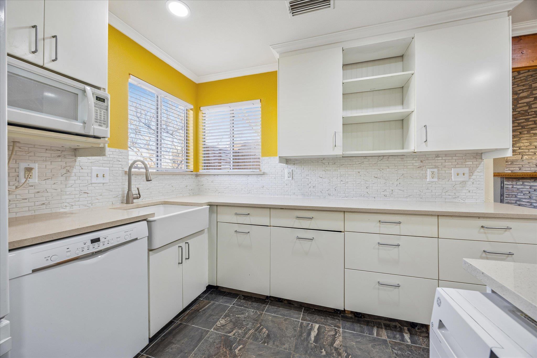 2808 Thrushwood Dr # B, Austin, TX 78757