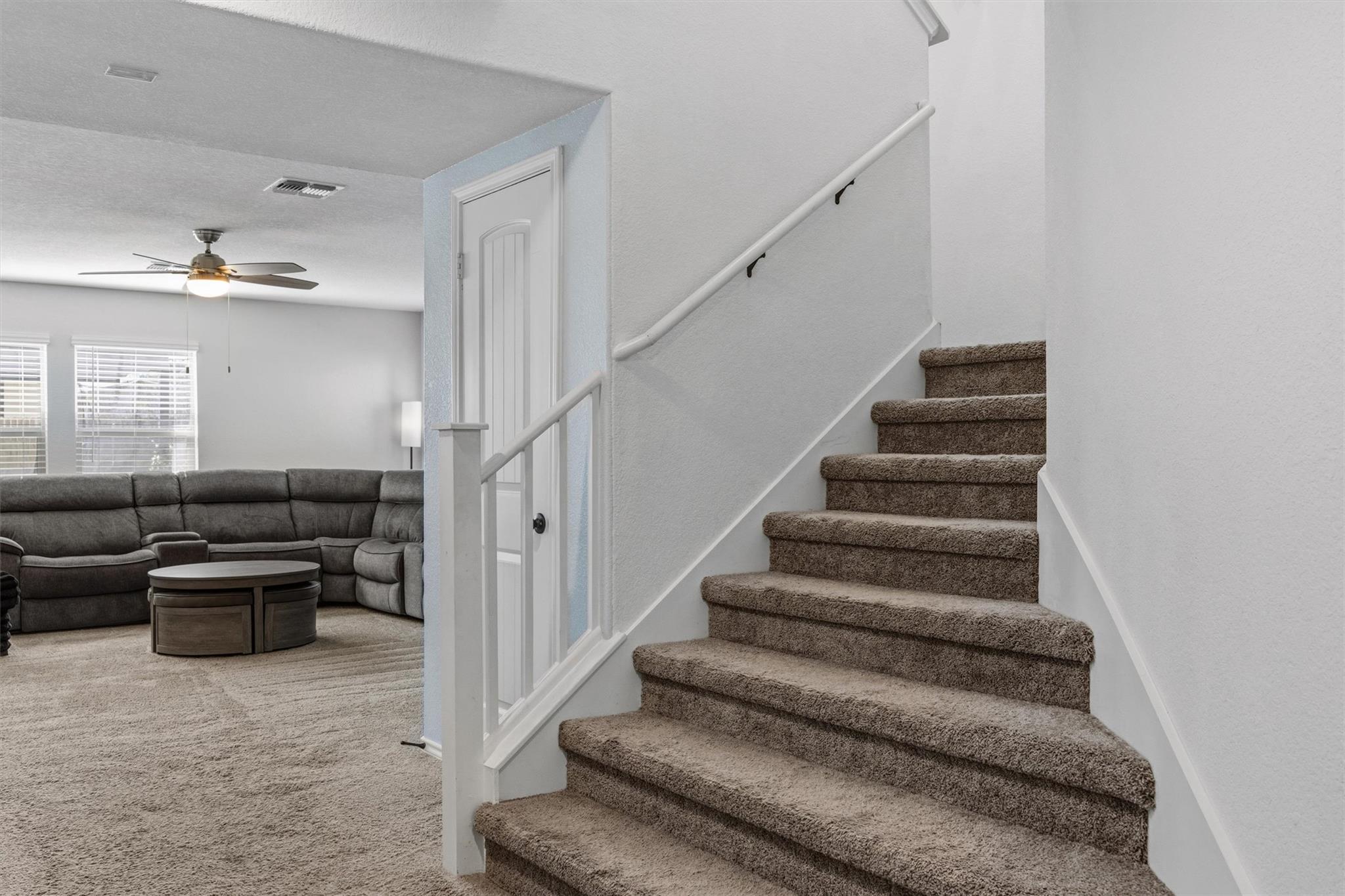 724 Bailey Park Dr, Jarrell, TX 76537