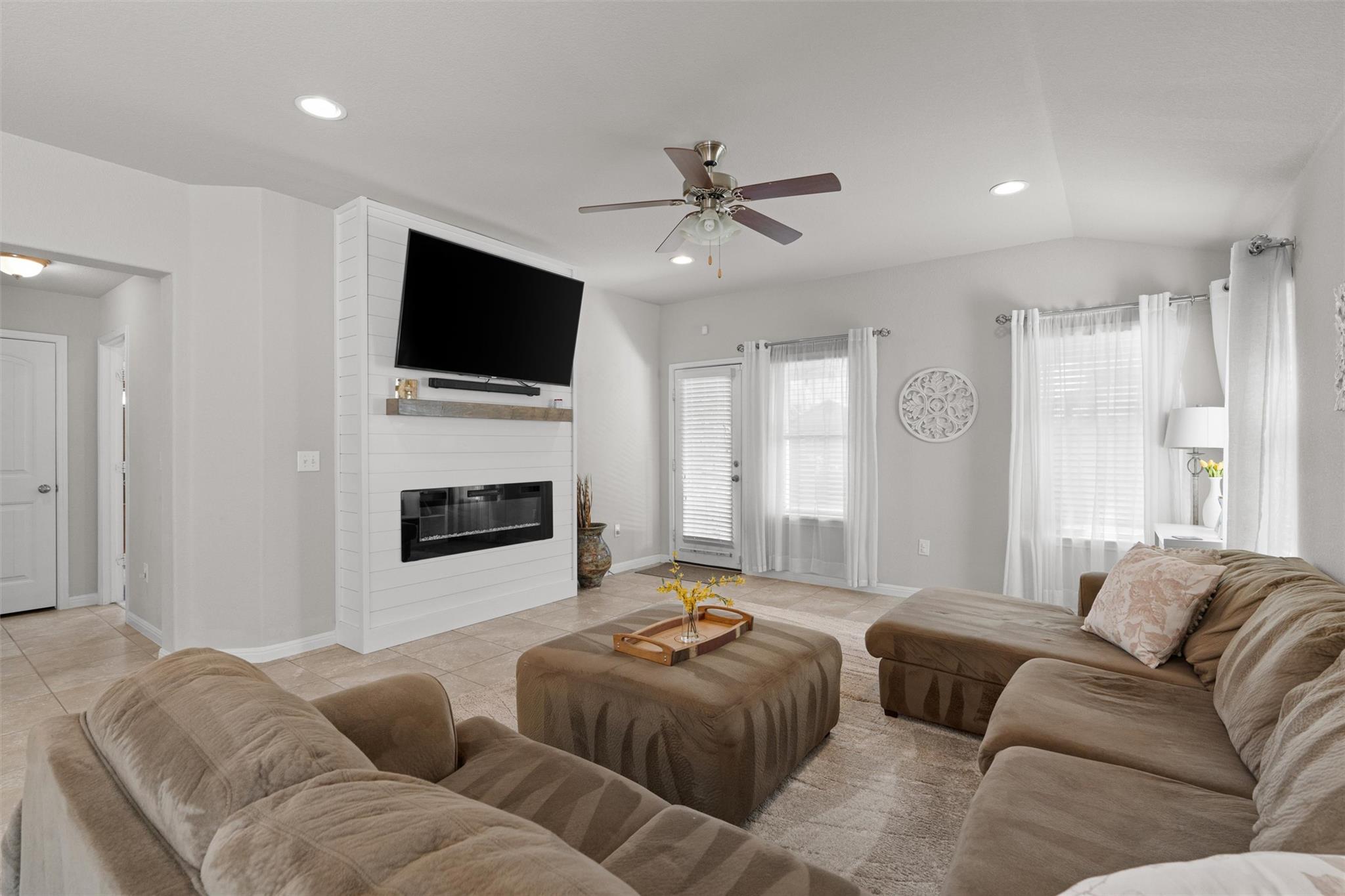 524 Longhorn Cavern Rd, Leander, TX 78641