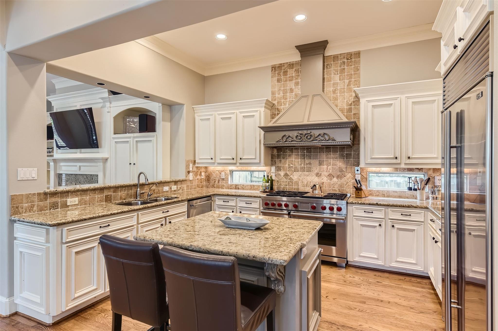 2390 W 8th St, Austin, TX 78703