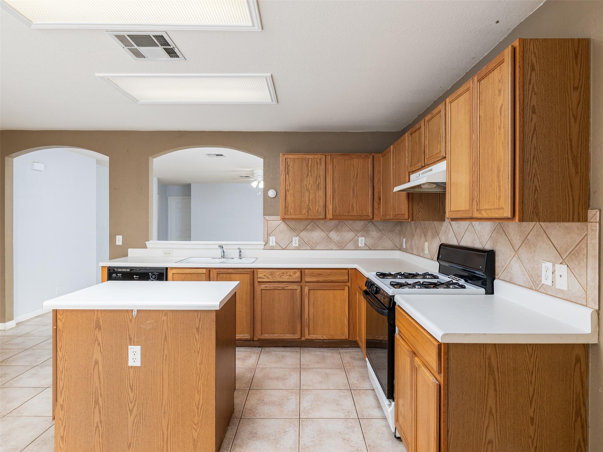 110 Grant Ct, Leander, TX 78641