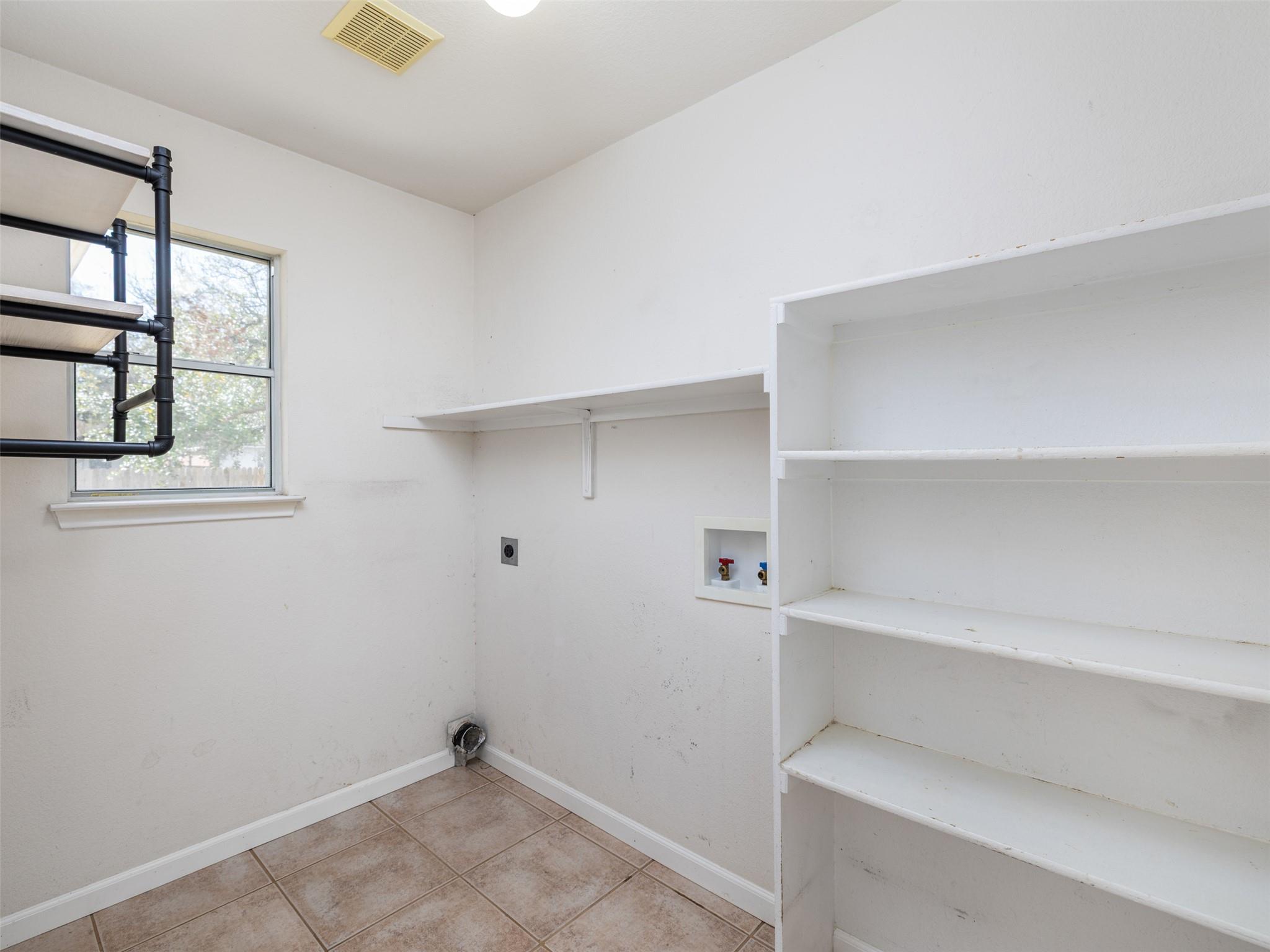 110 Grant Ct, Leander, TX 78641