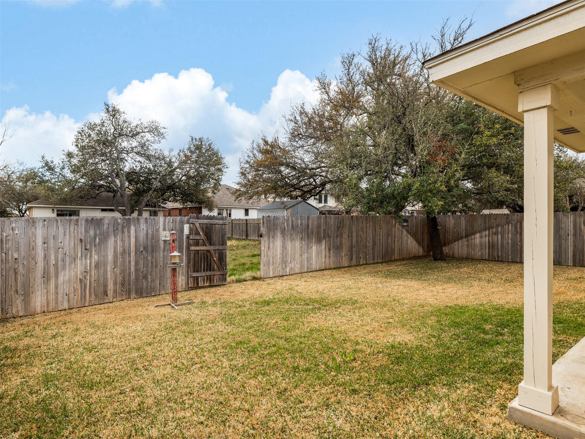 110 Grant Ct, Leander, TX 78641
