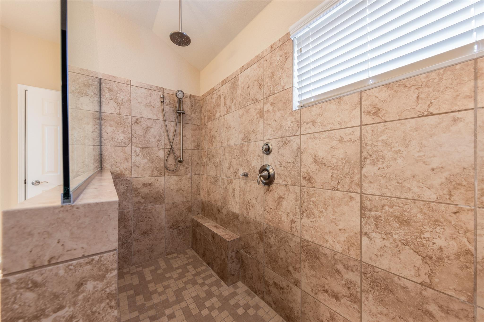 1920 Mary Ella Dr, Leander, TX 78641