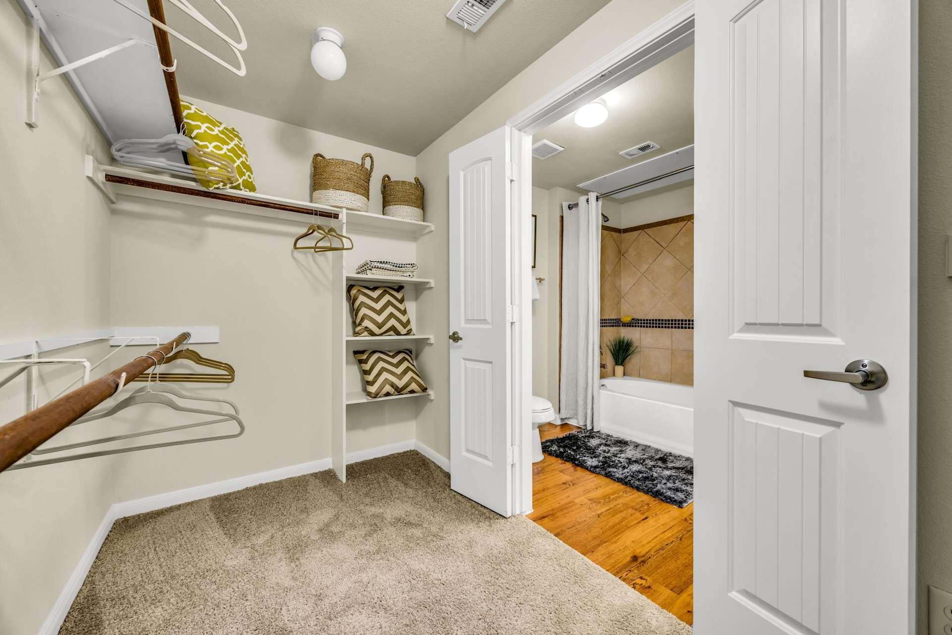 625 E Stassney Ln # 08-8104, Austin, TX 78745